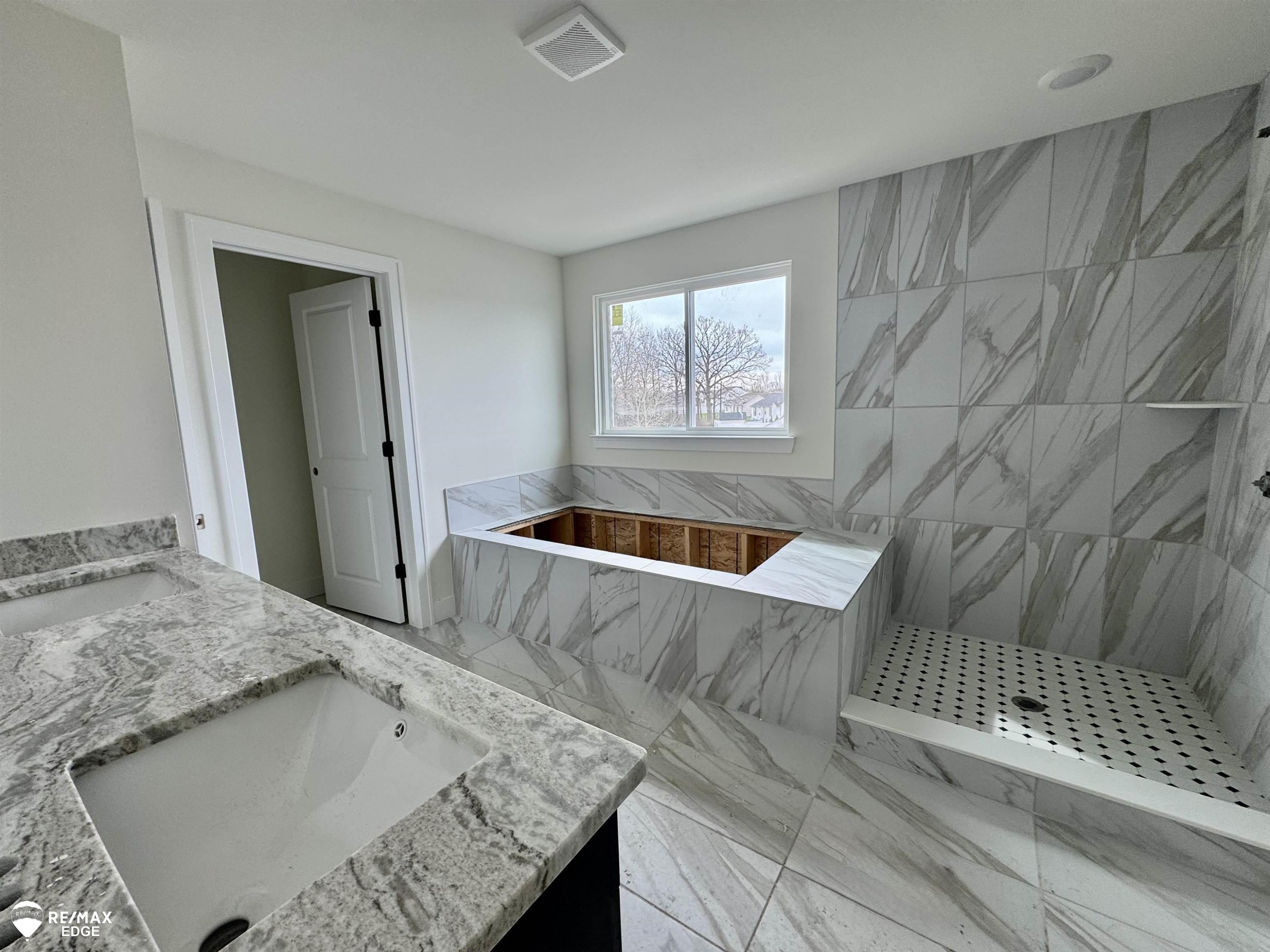 8018 Bradbury Lane, Grand Blanc, MI 48439 — Photo 8