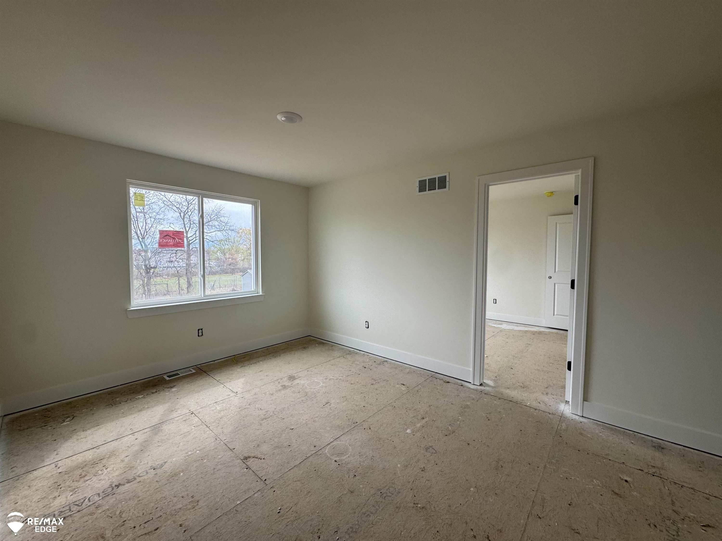 8018 Bradbury Lane, Grand Blanc, MI 48439 — Photo 11