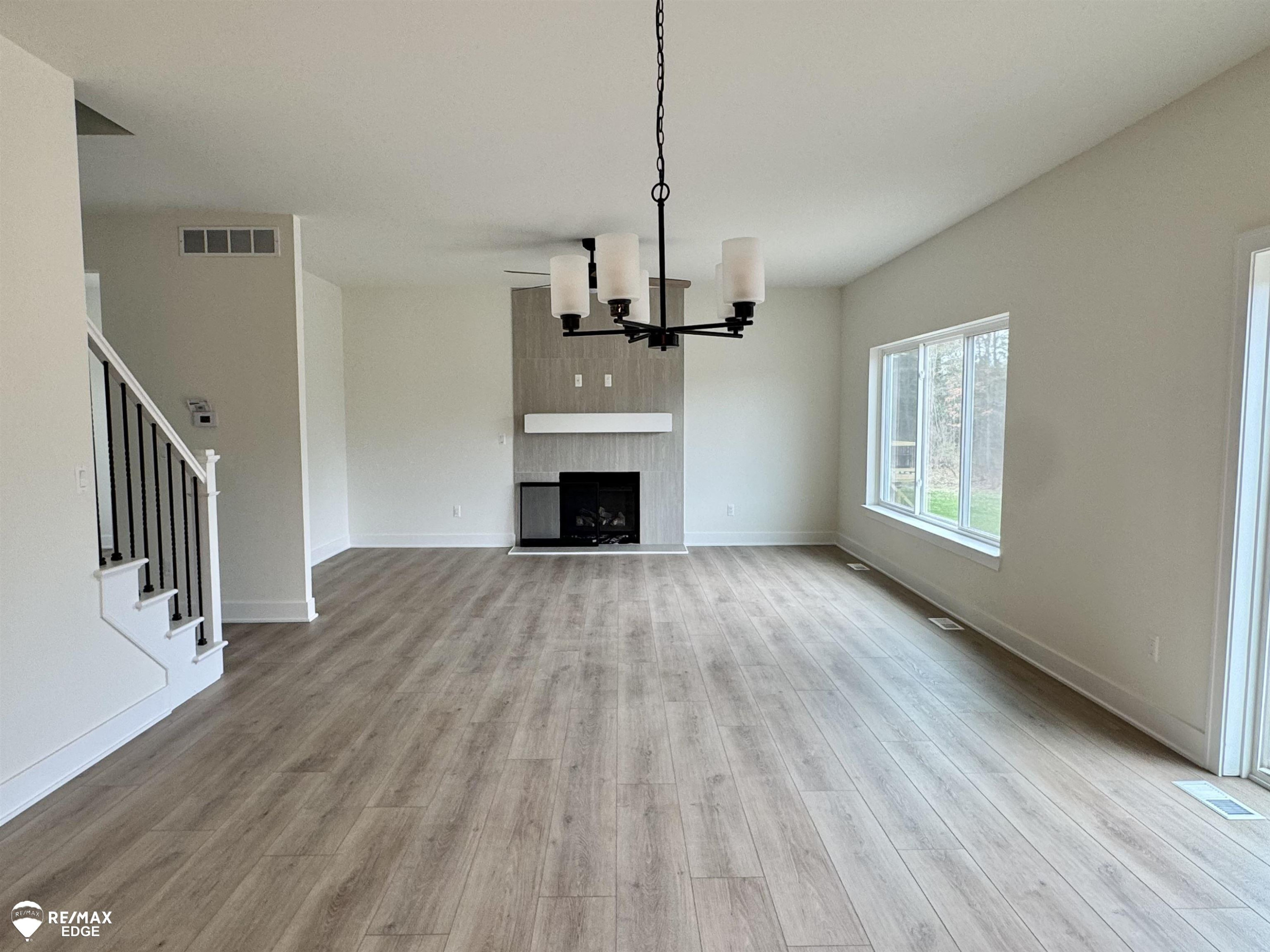 8092 Peninsula Circle, Grand Blanc, MI 48439 — Photo 5