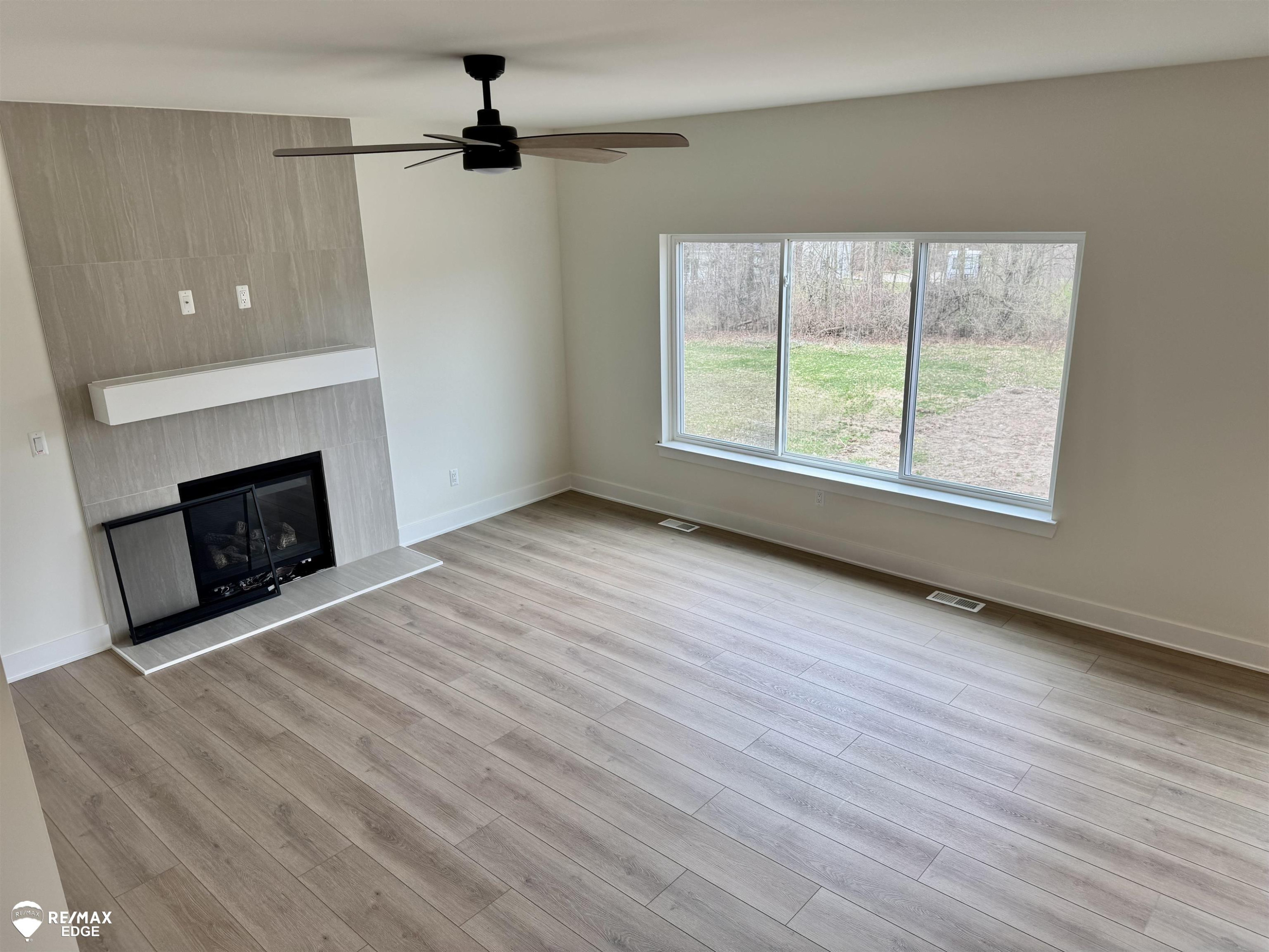 8092 Peninsula Circle, Grand Blanc, MI 48439 — Photo 8
