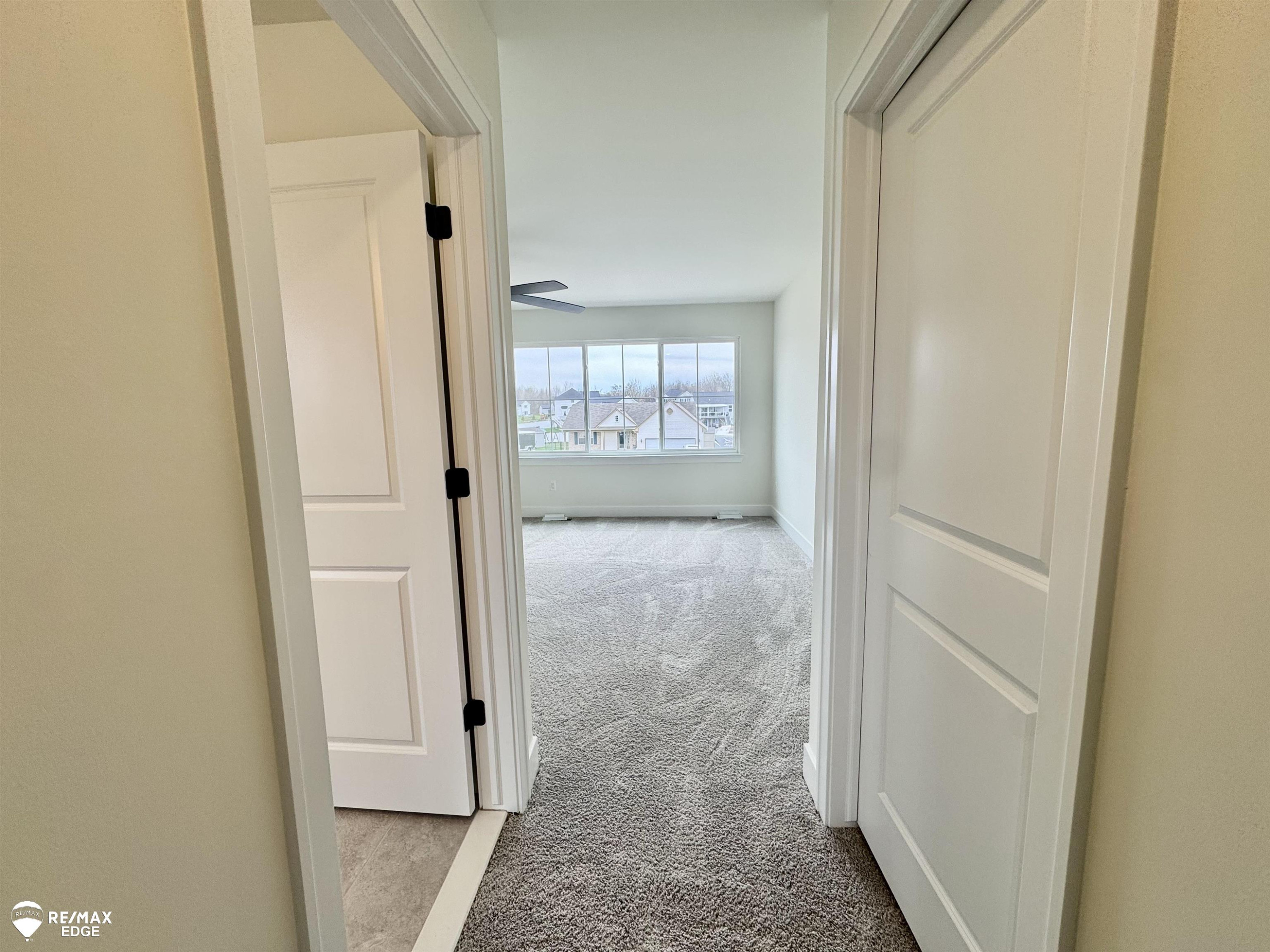 8092 Peninsula Circle, Grand Blanc, MI 48439 — Photo 23