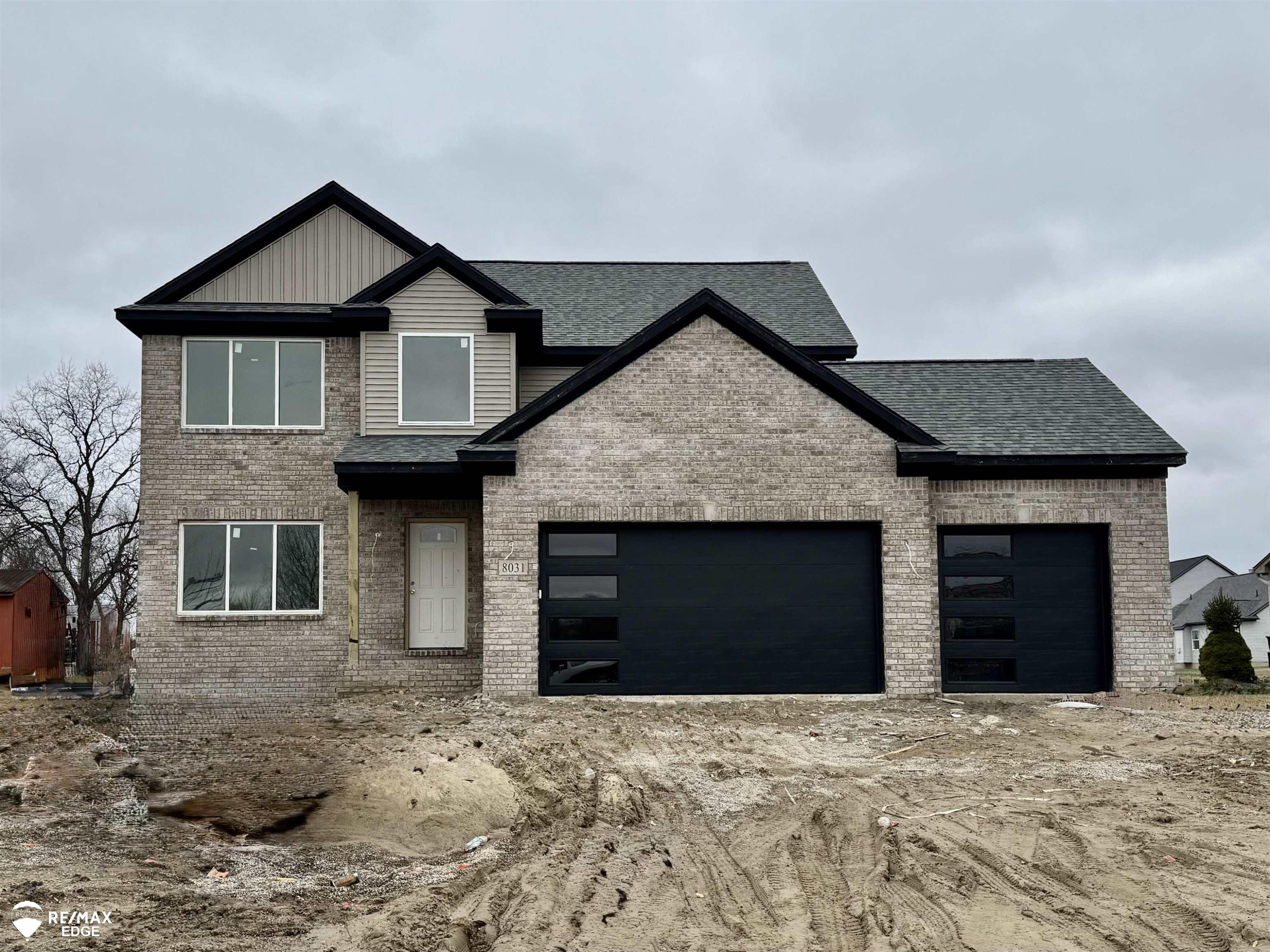 8031 Laguna Lane, Grand Blanc, MI 48439 — front exterior