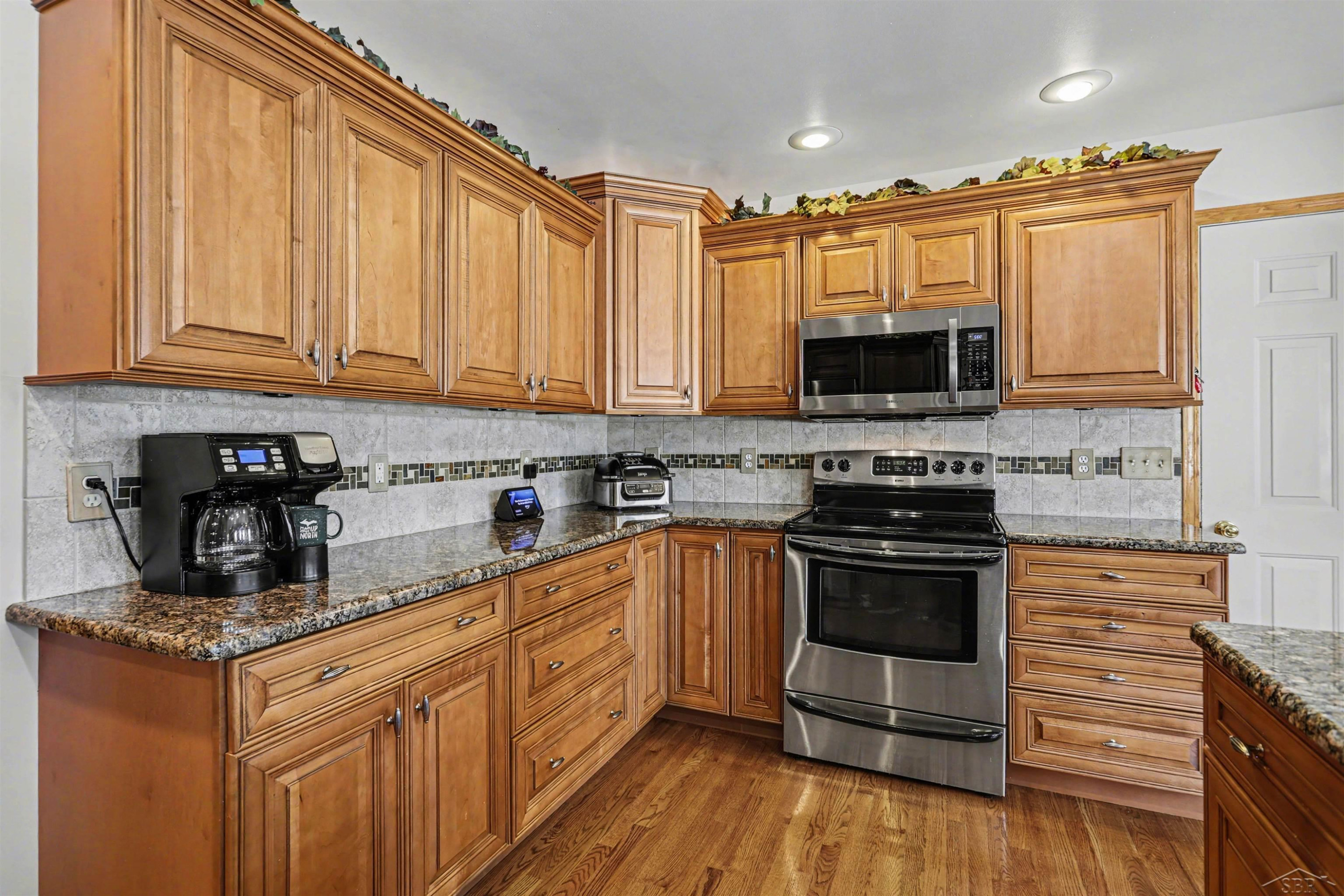 8782 Valleyview Court, Saginaw, MI 48609 — Photo 8