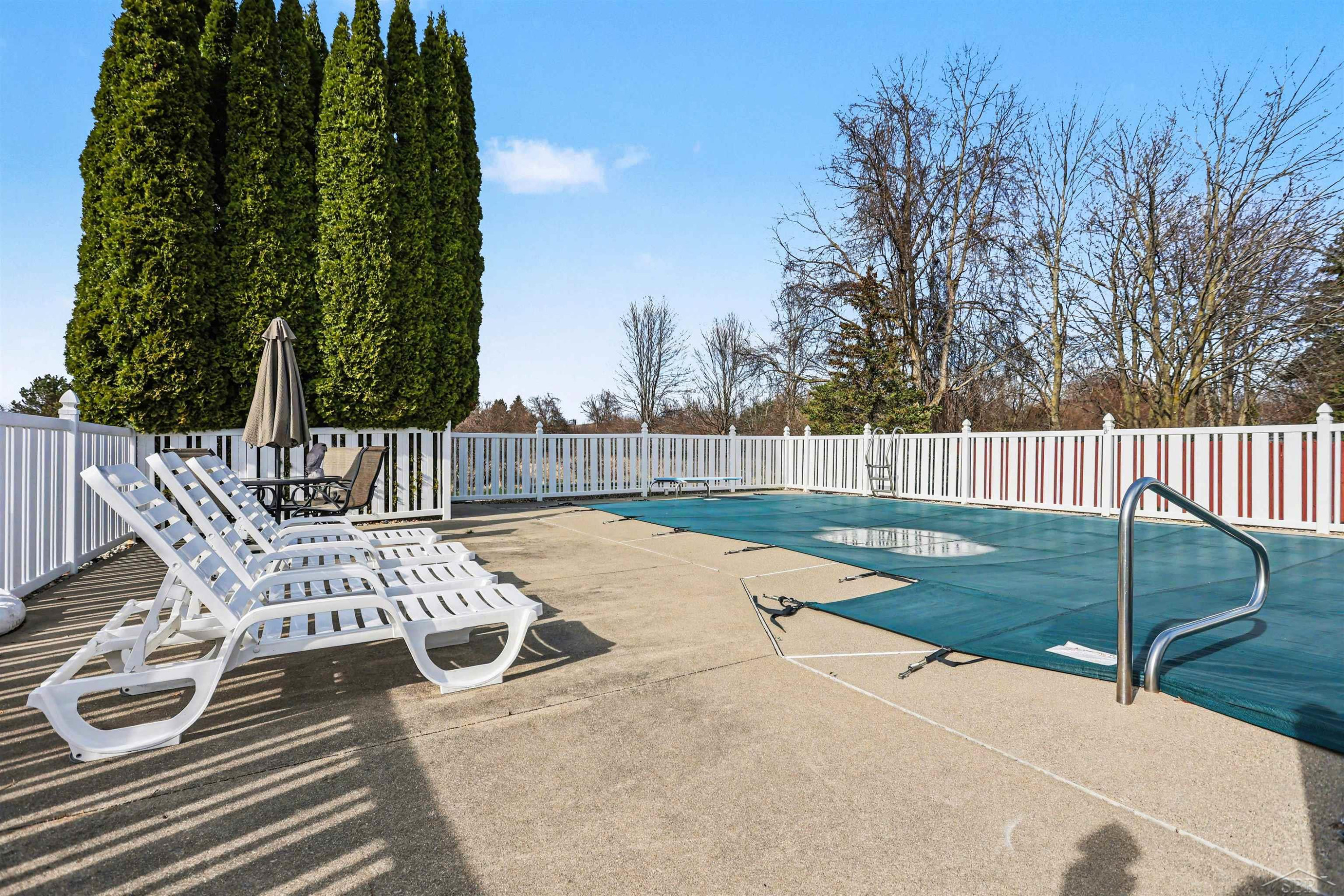 8782 Valleyview Court, Saginaw, MI 48609 — Photo 32