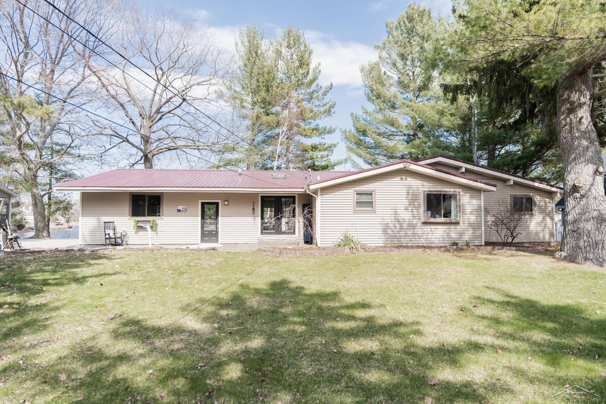 7841 Peninsular Drive, Farwell, MI 48622 — Photo 2