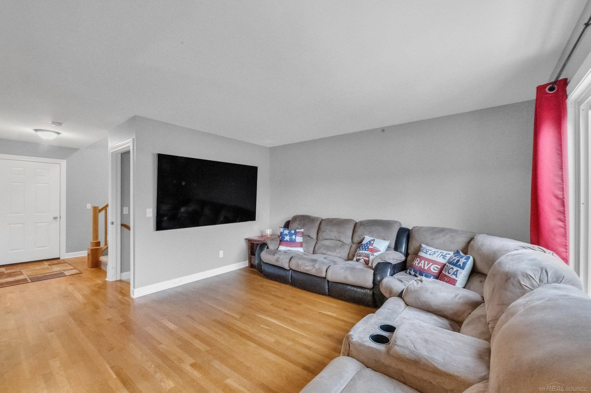 817 Baird Street, Holly, MI 48442 — Photo 3