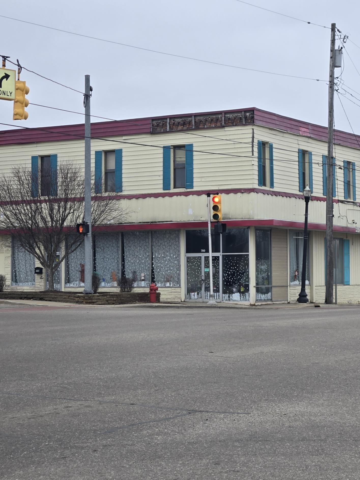 700 E Mount Morris Street, MI 48458 — front exterior