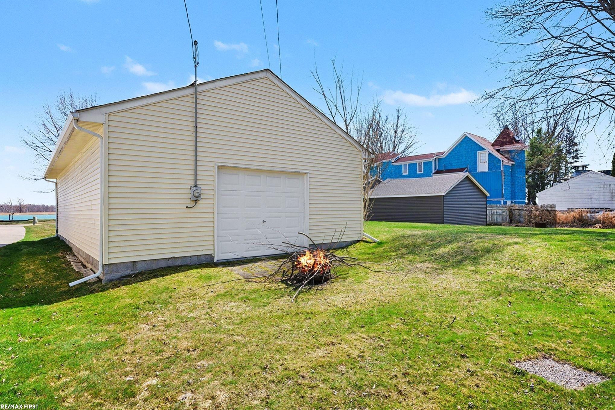 3292 South Channel Drive, MI 48028 — Photo 25
