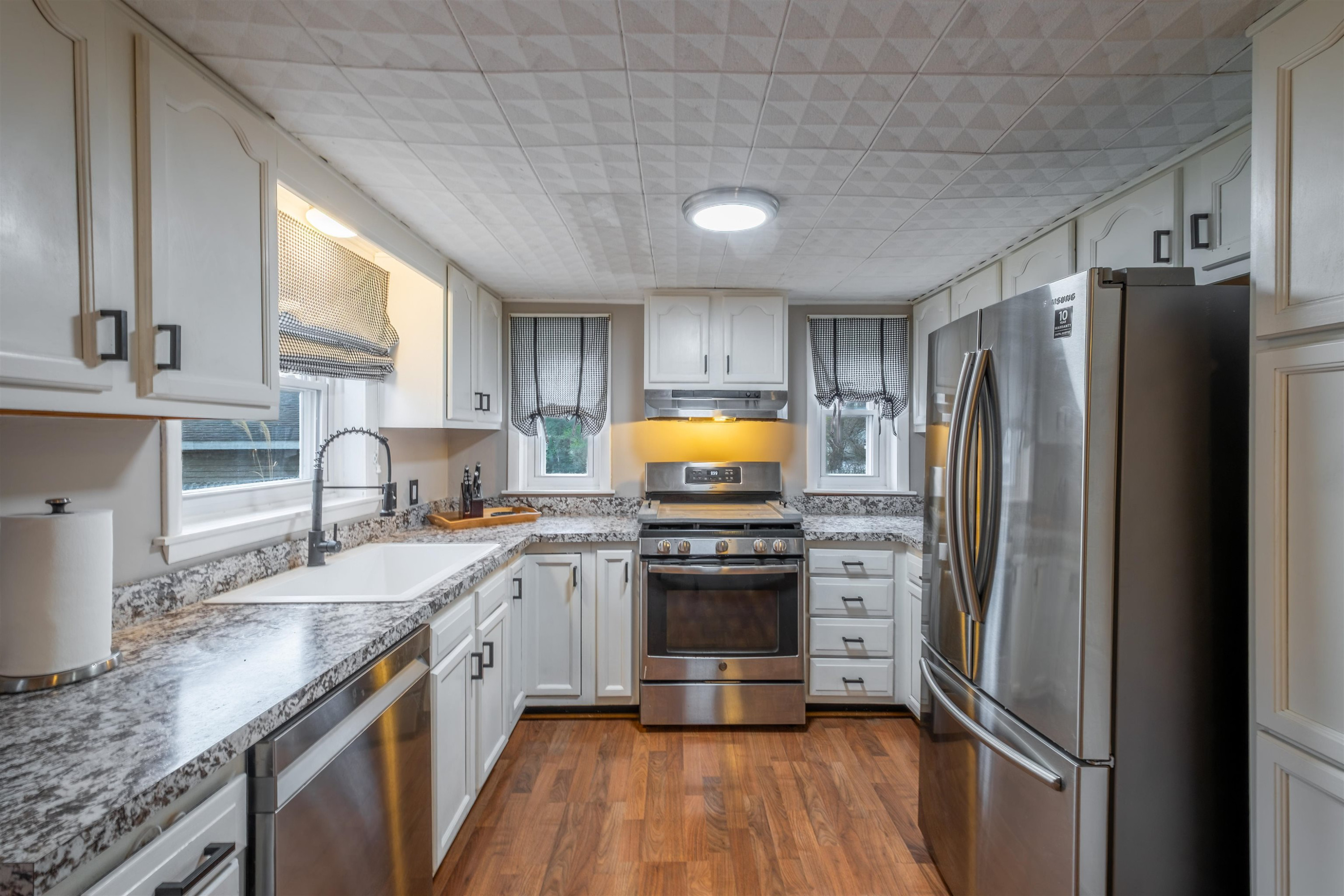 302 E Ellen Street, Fenton, MI 48430 — Photo 6