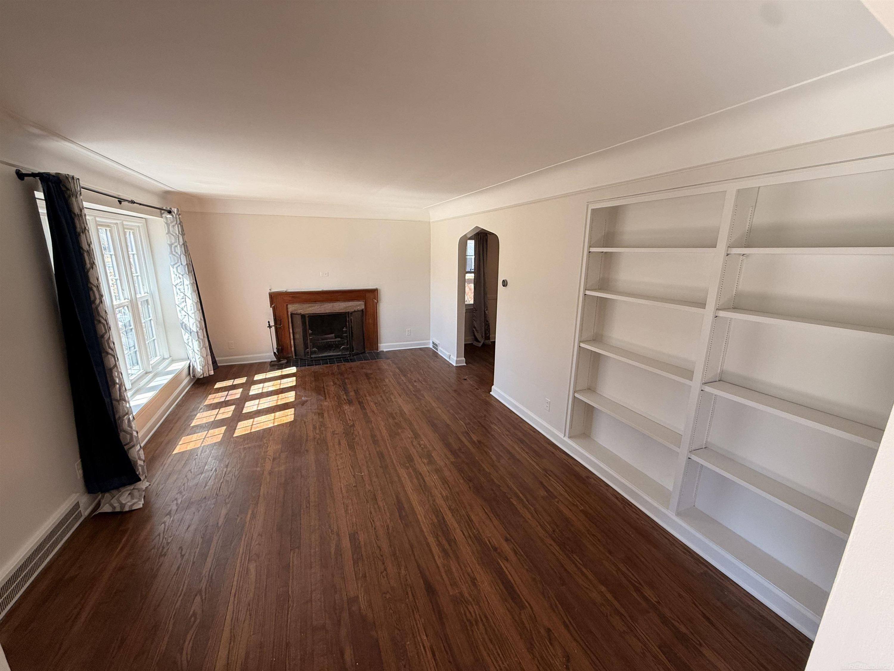 2554 Woodstock Drive, Highland Park, MI 48203 — Photo 8