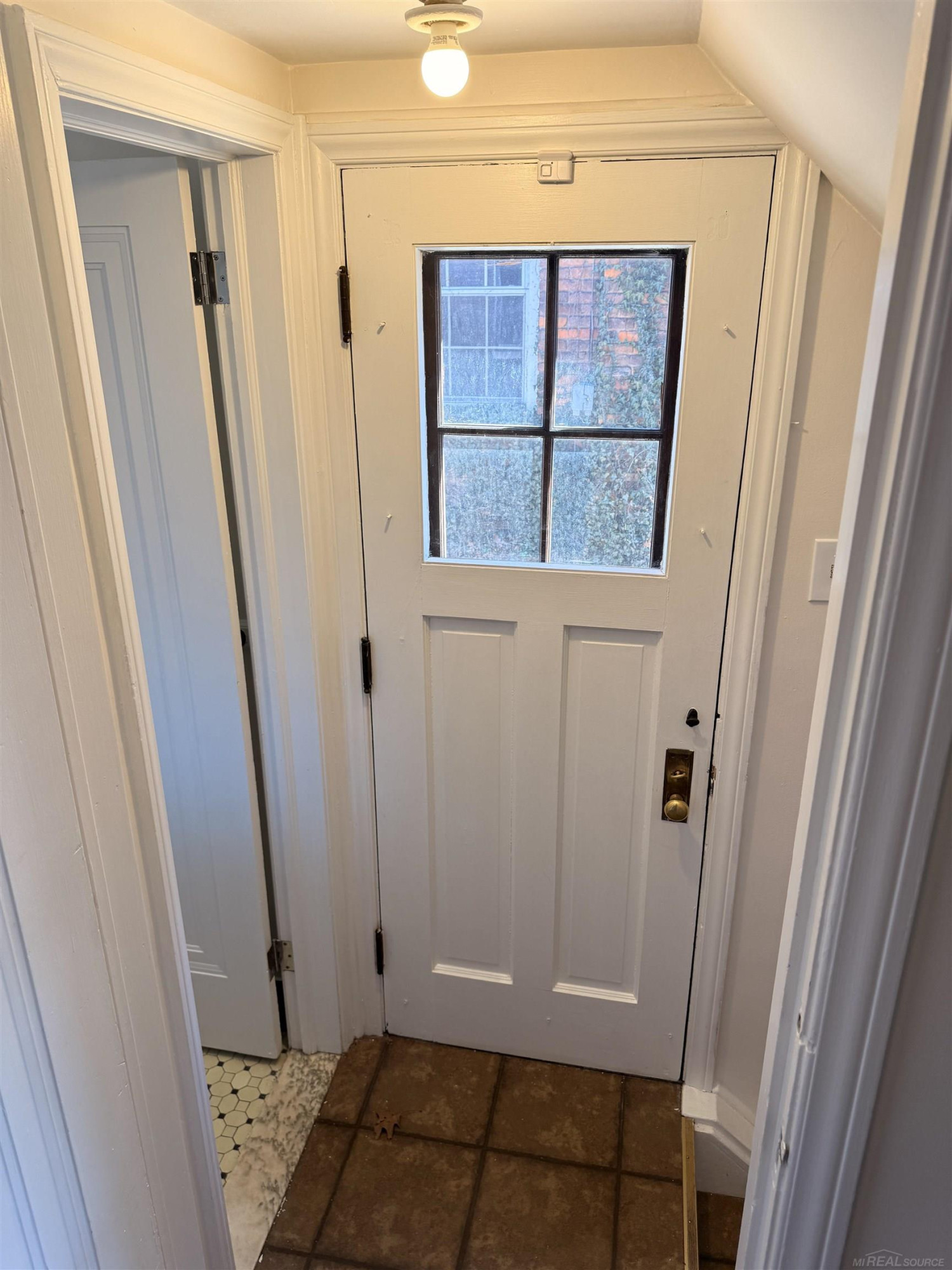 2554 Woodstock Drive, Highland Park, MI 48203 — Photo 23