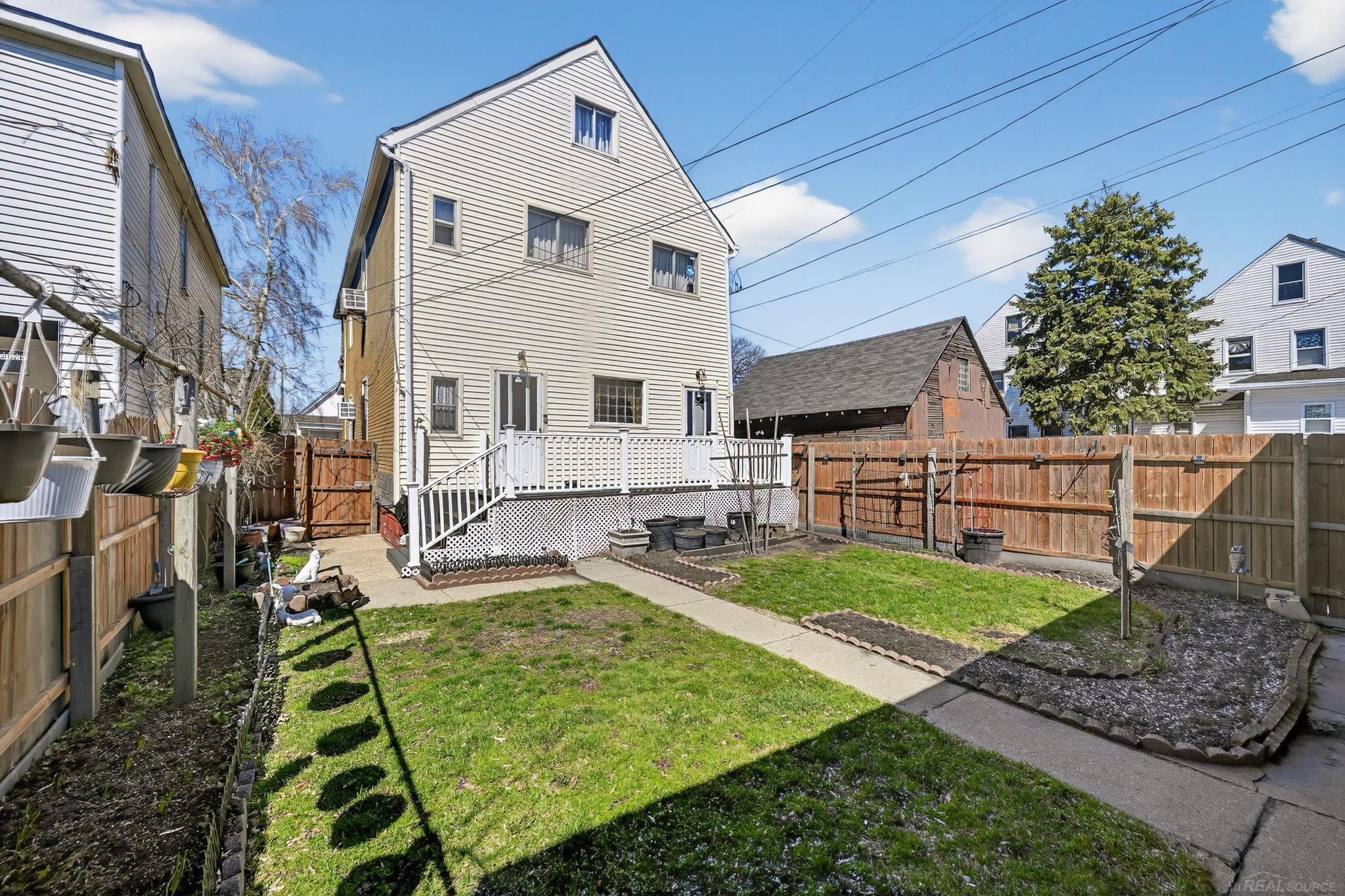 3034 Evaline Street, Hamtramck, MI 48212 — Photo 3
