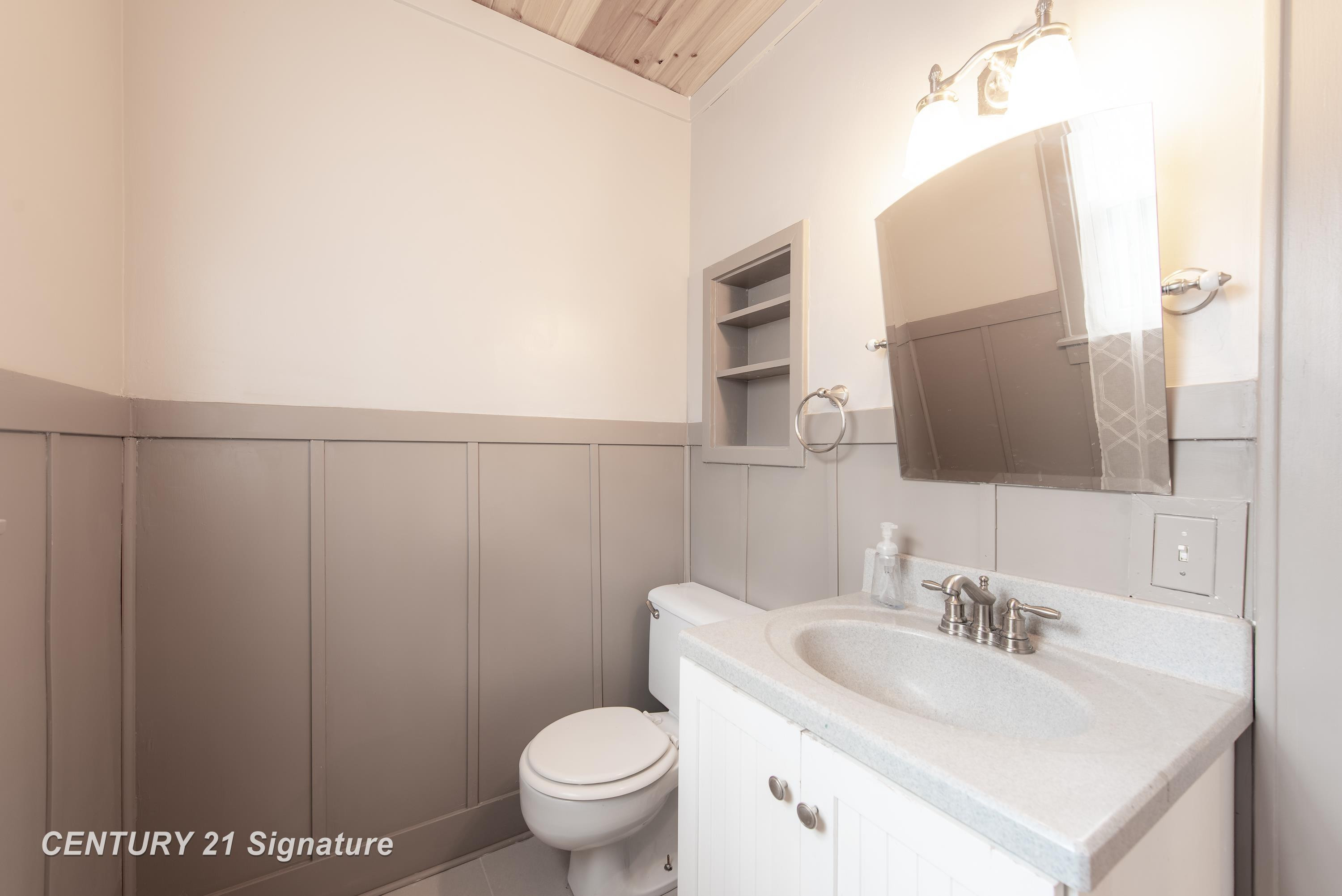823 W Superior Street, Alma, MI 48801 — Photo 14