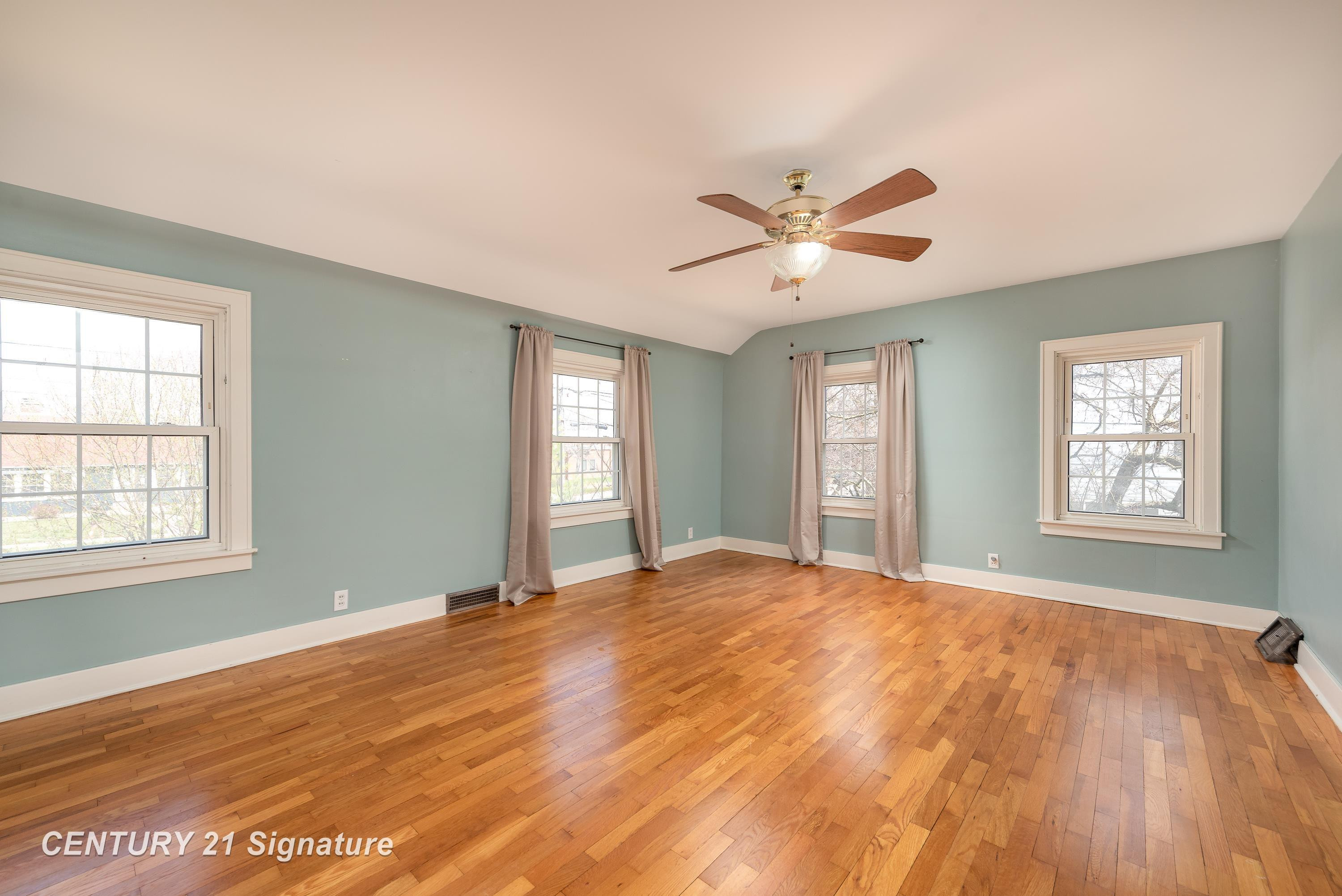 823 W Superior Street, Alma, MI 48801 — Photo 17