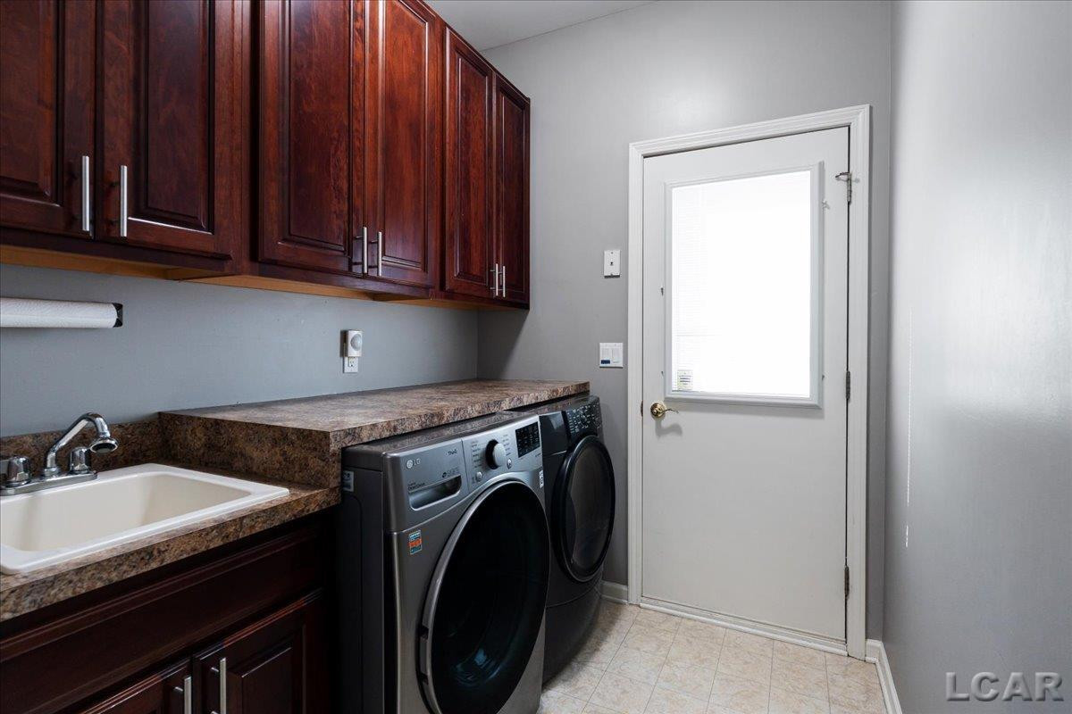 13000 Riviera Court, South Lyon, MI 48178 — Photo 39