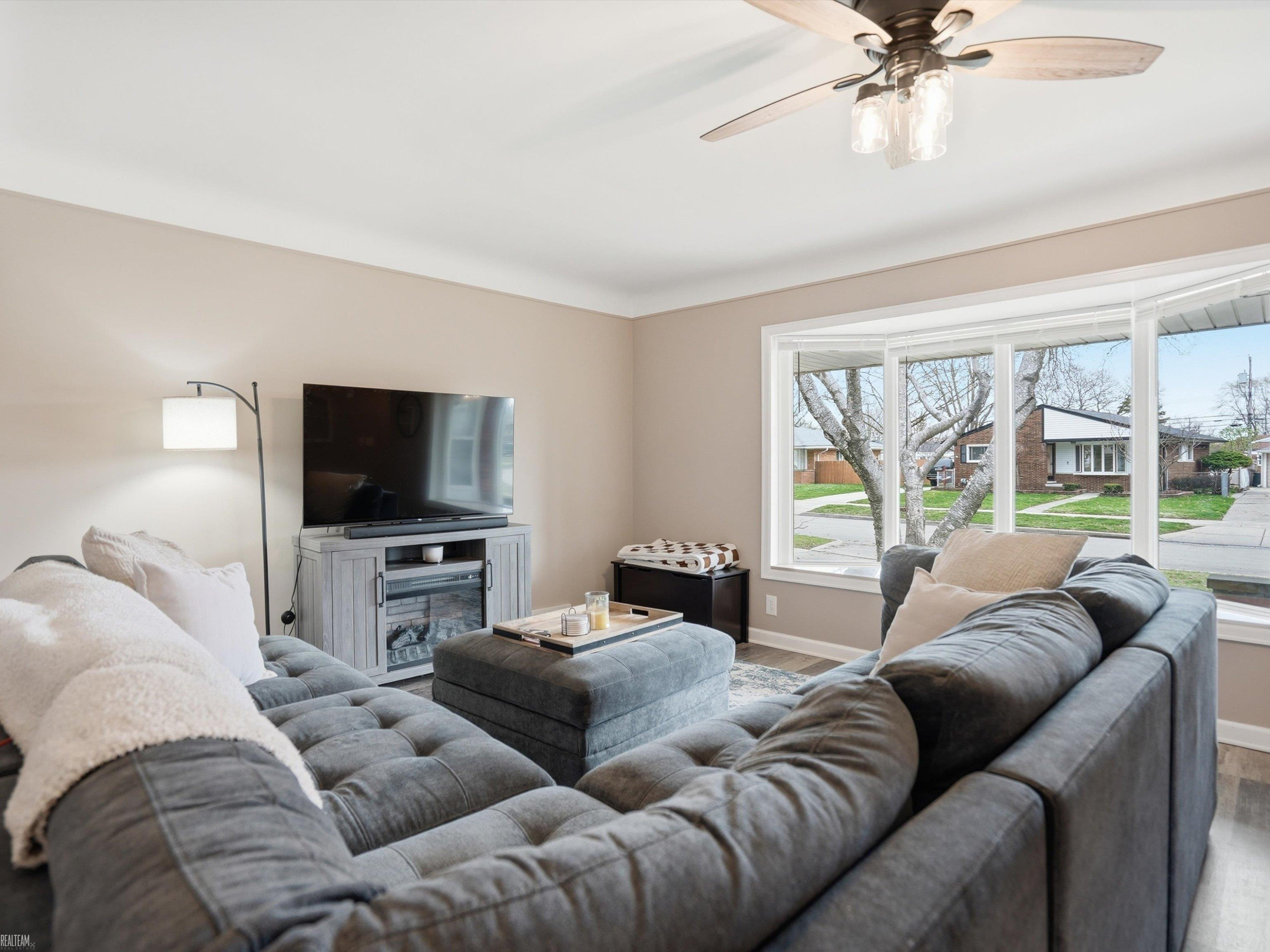 24613 Princeton Street, Saint Clair Shores, MI 48080 — Photo 3