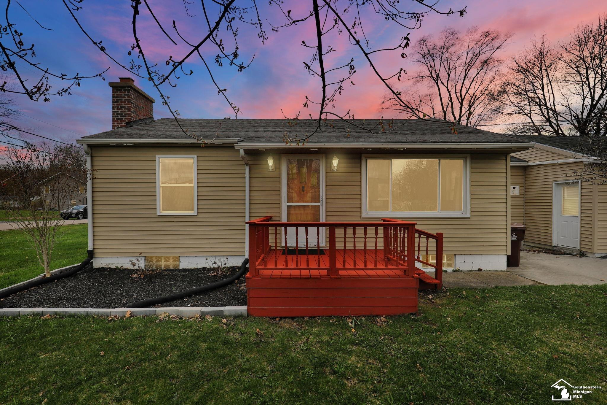 695 N Cedar Street, Mason, MI 48854 — front exterior
