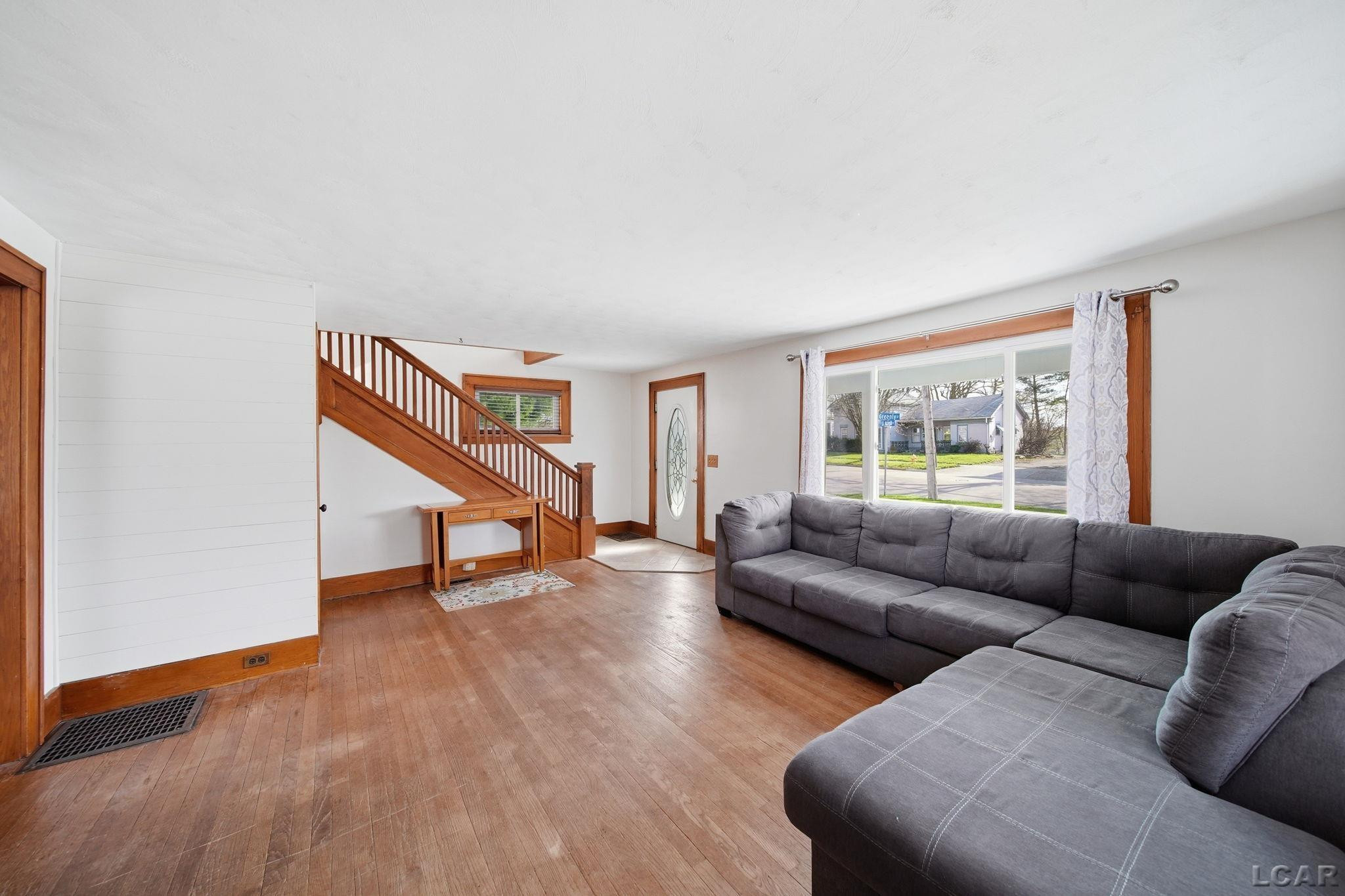 135 Greenly Street, Adrian, MI 49221 — Photo 10