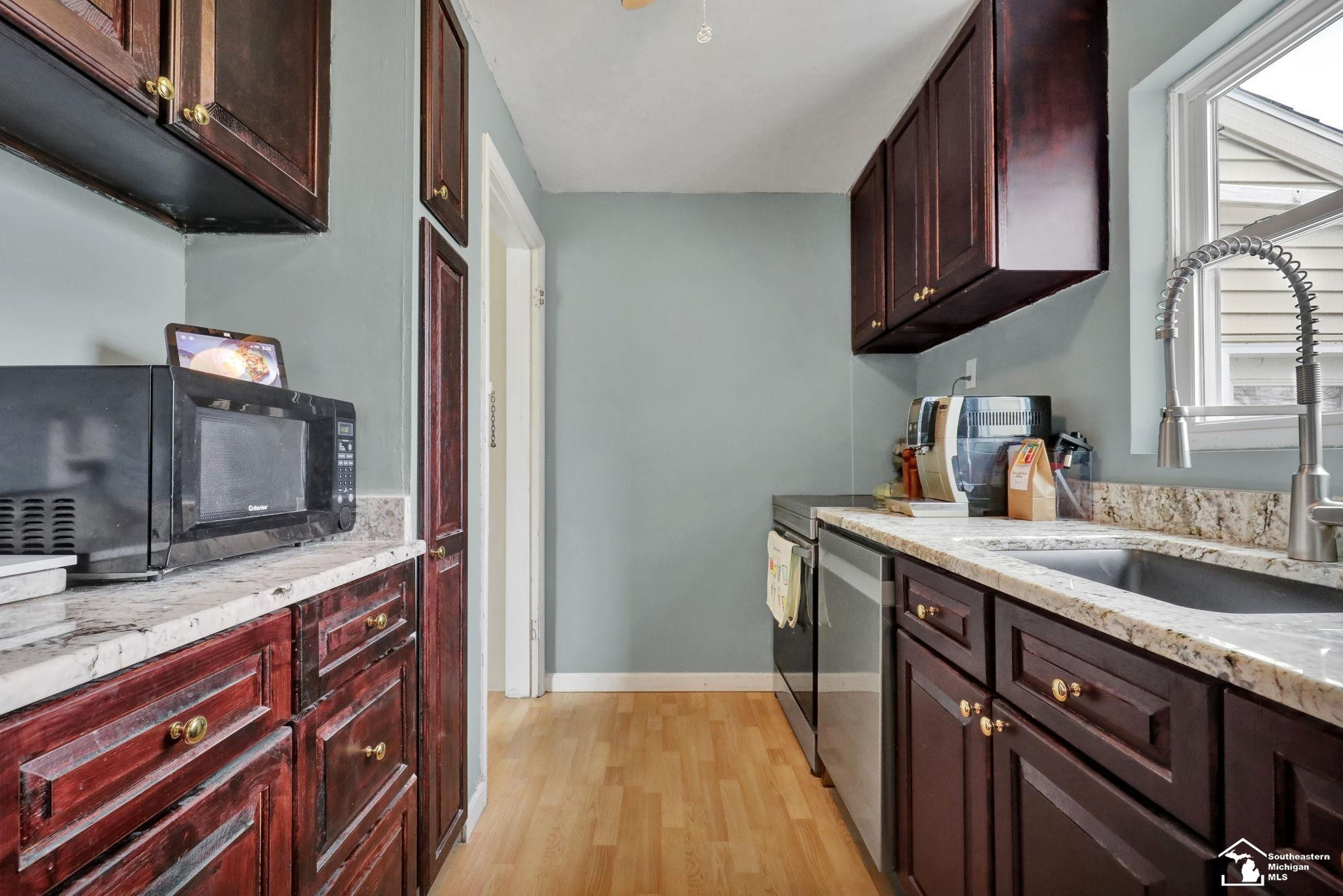 695 N Cedar Street, Mason, MI 48854 — Photo 15