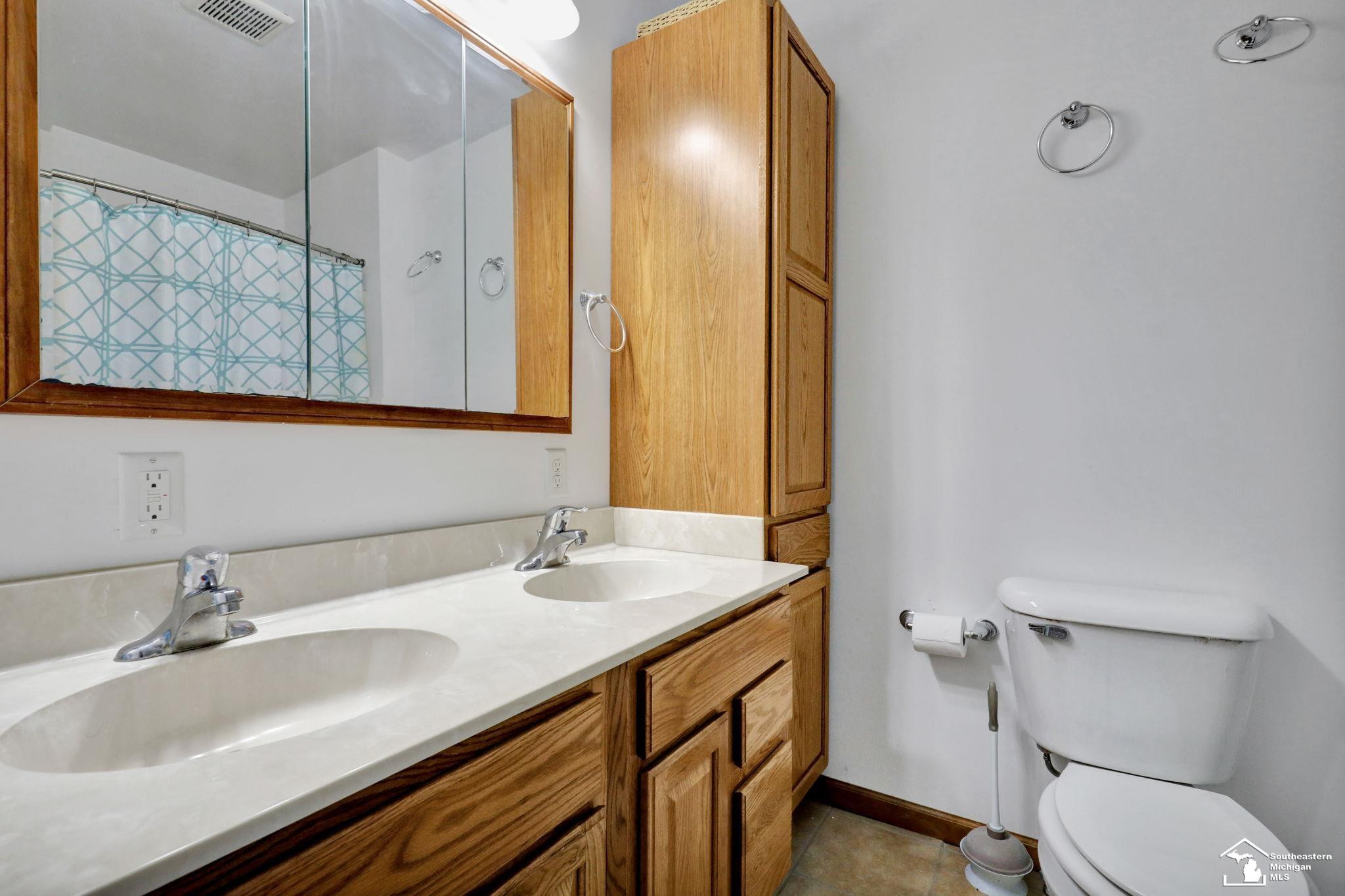 695 N Cedar Street, Mason, MI 48854 — Photo 16
