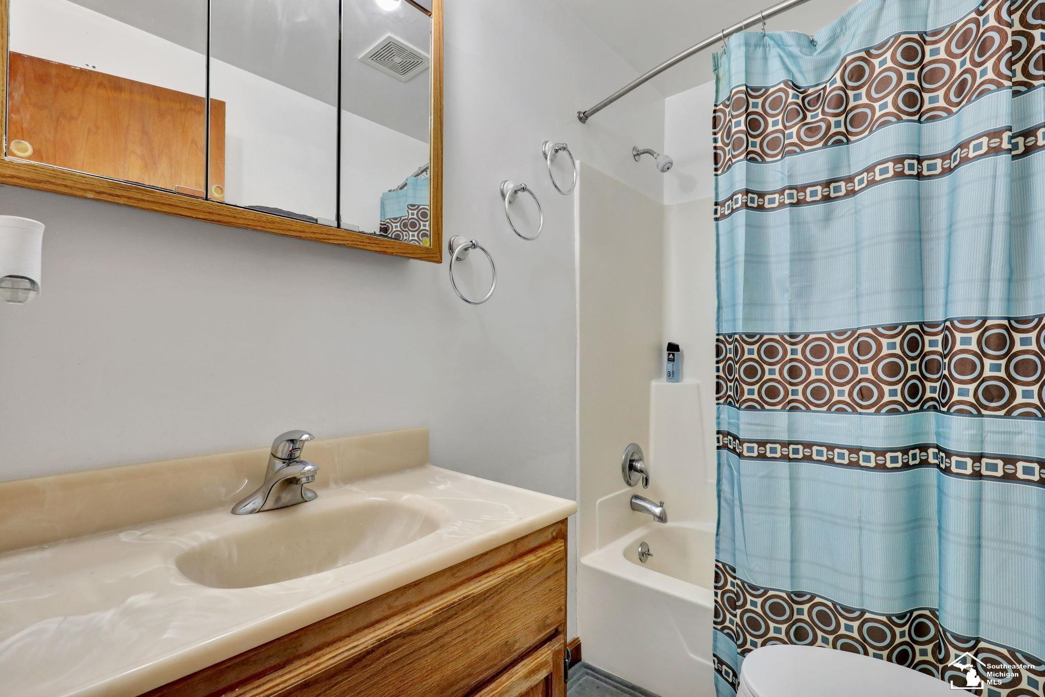 695 N Cedar Street, Mason, MI 48854 — Photo 17