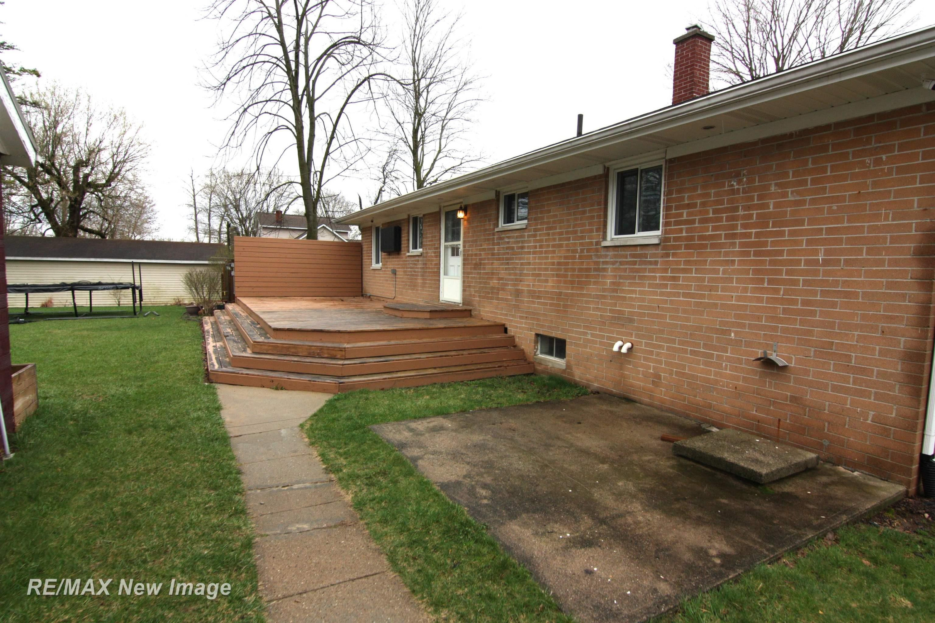 1685 S River Road, Saginaw, MI 48609 — Photo 22