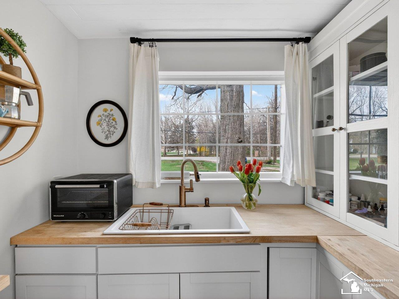 6790 Douglas Road, Lambertville, MI 48144 — Photo 11