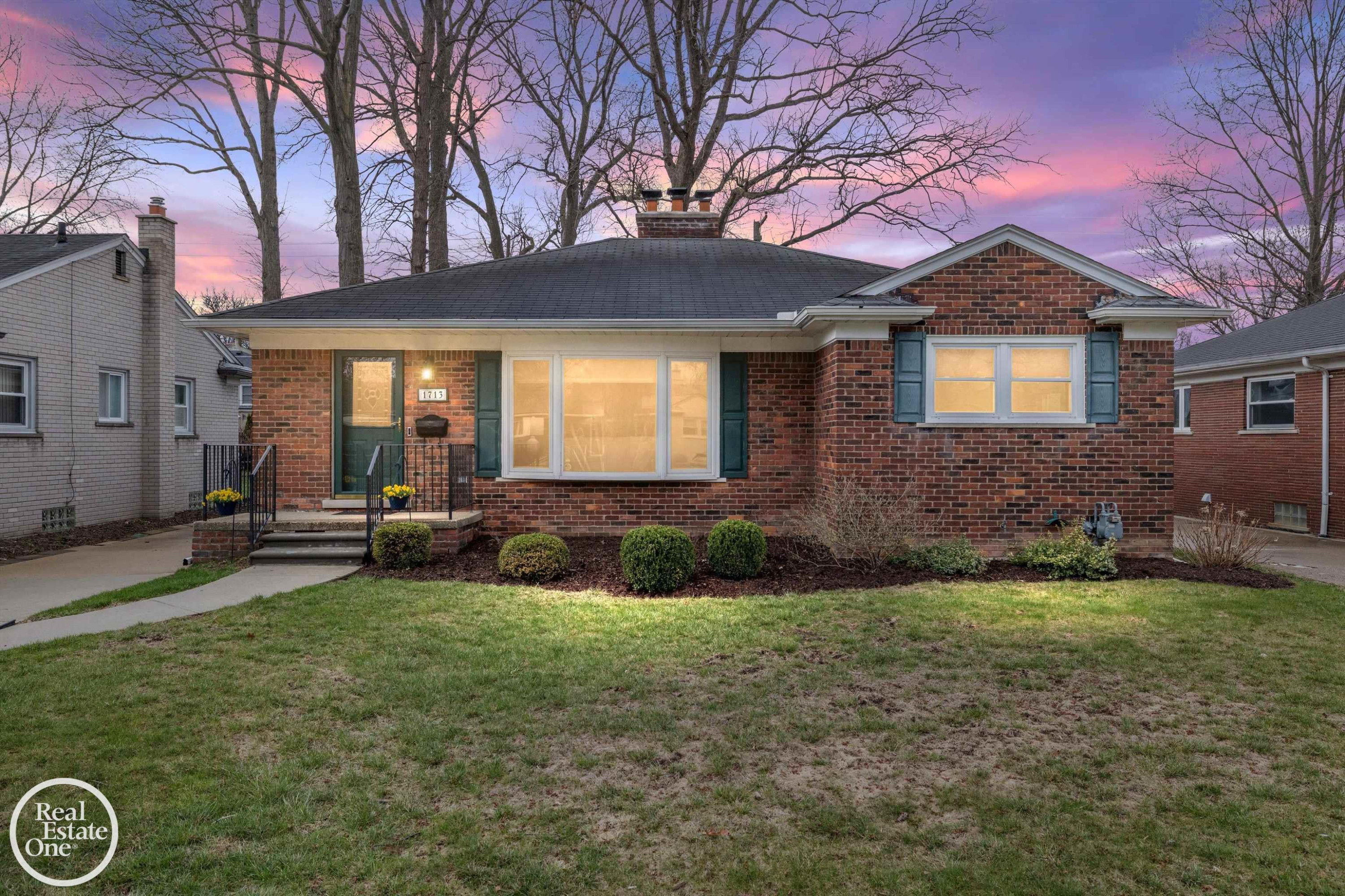 1713 Aline Drive, Grosse Pointe Woods, MI 48236 — front exterior