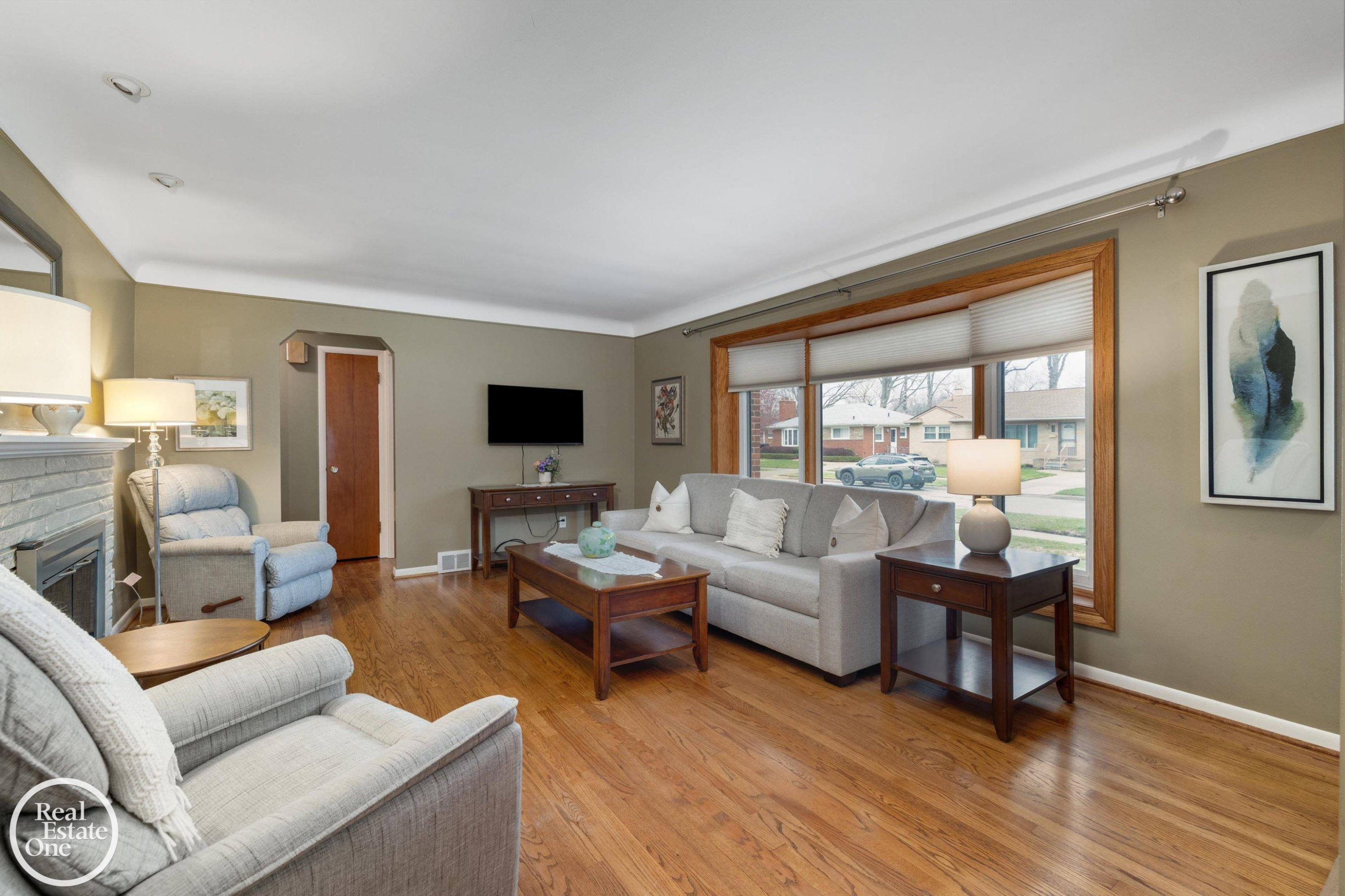 1713 Aline Drive, Grosse Pointe Woods, MI 48236 — Photo 5