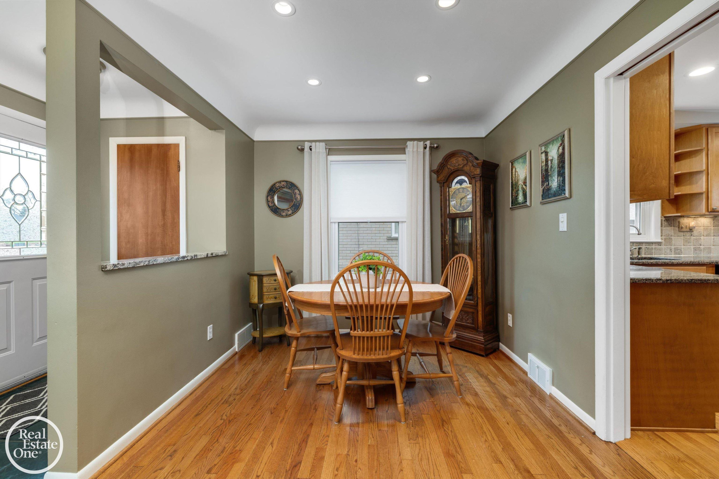 1713 Aline Drive, Grosse Pointe Woods, MI 48236 — Photo 8