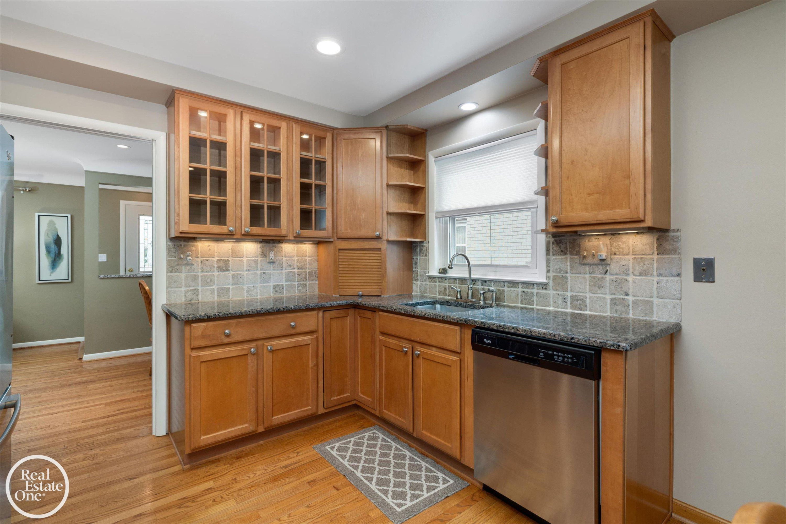 1713 Aline Drive, Grosse Pointe Woods, MI 48236 — Photo 9