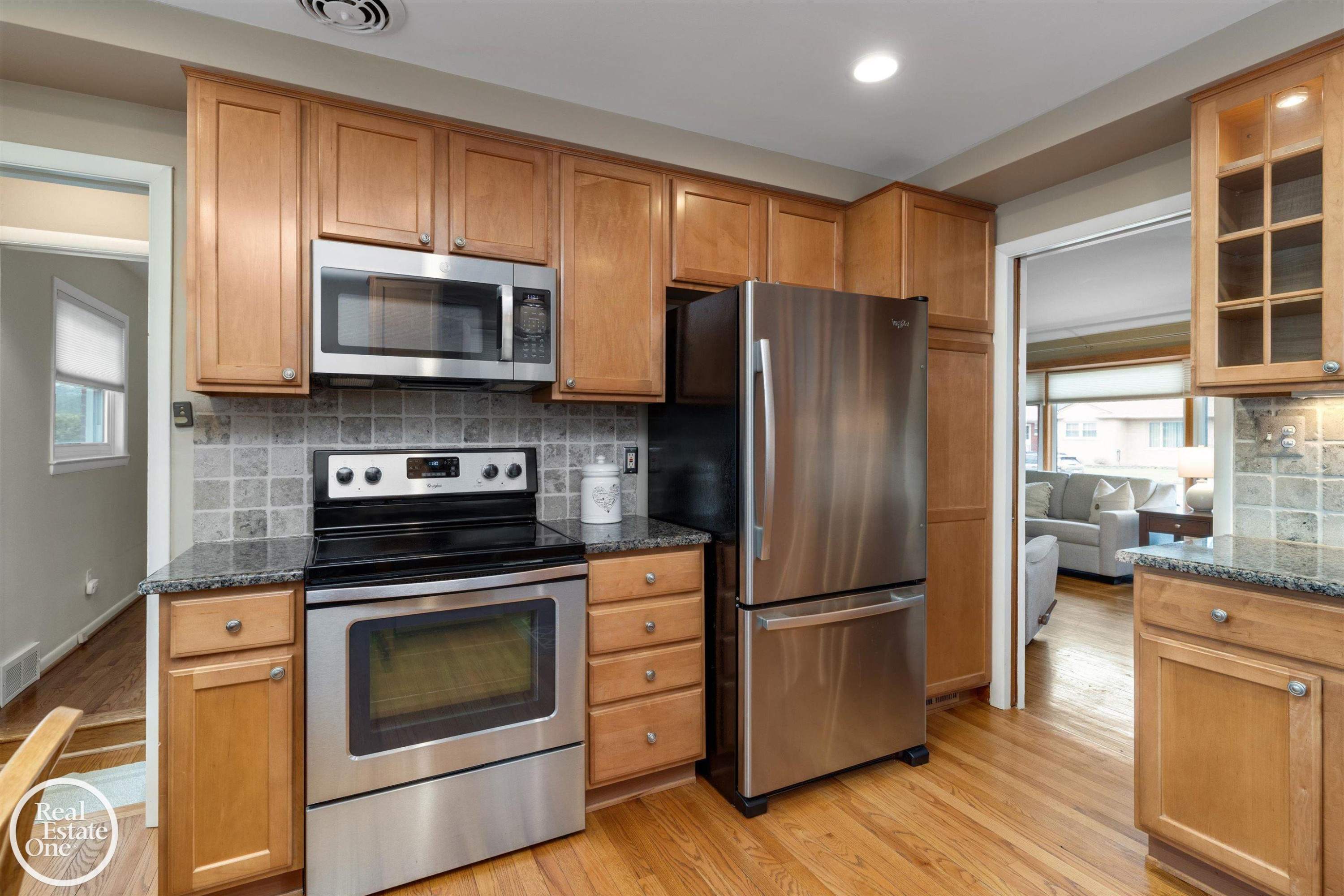 1713 Aline Drive, Grosse Pointe Woods, MI 48236 — Photo 10
