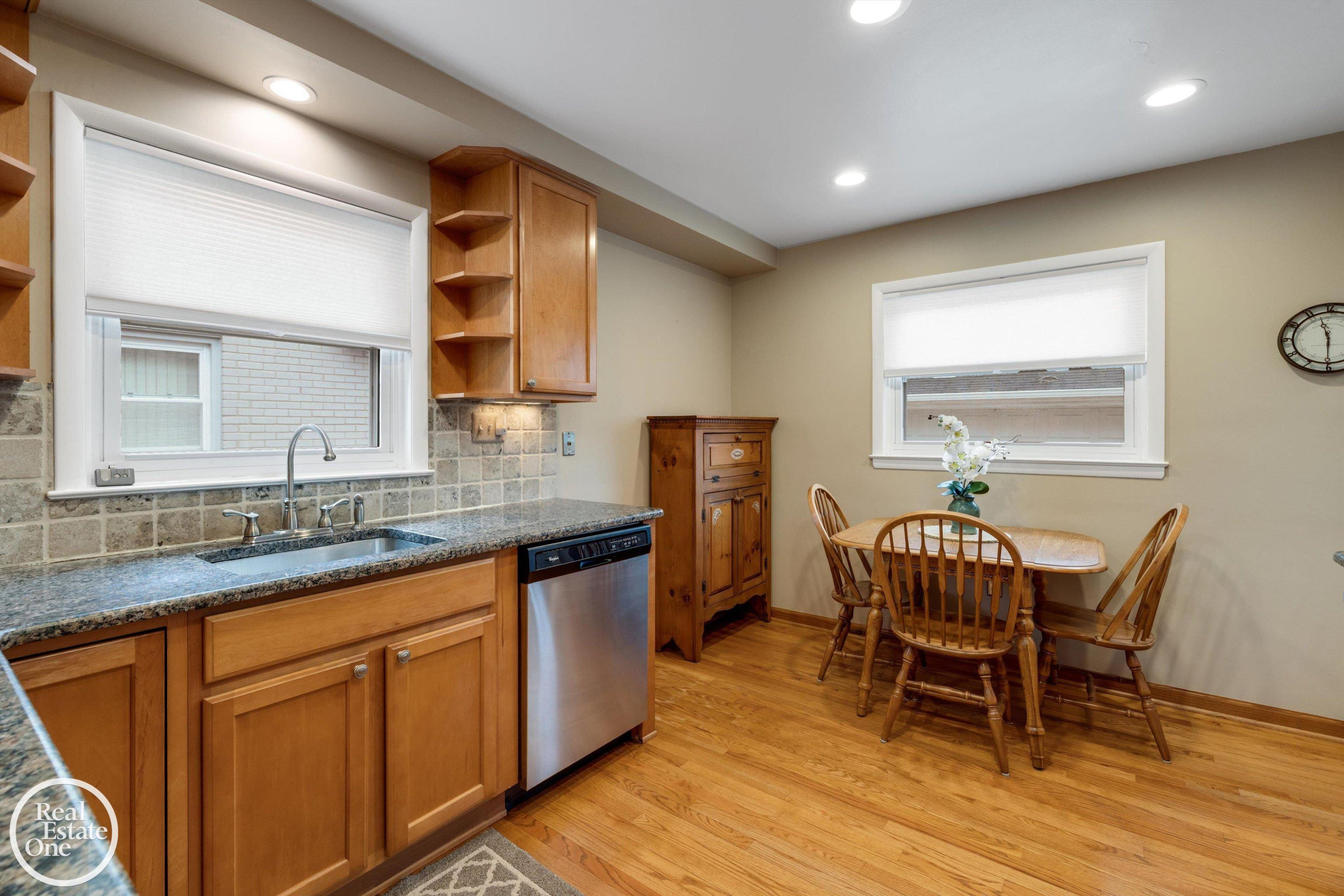 1713 Aline Drive, Grosse Pointe Woods, MI 48236 — Photo 11
