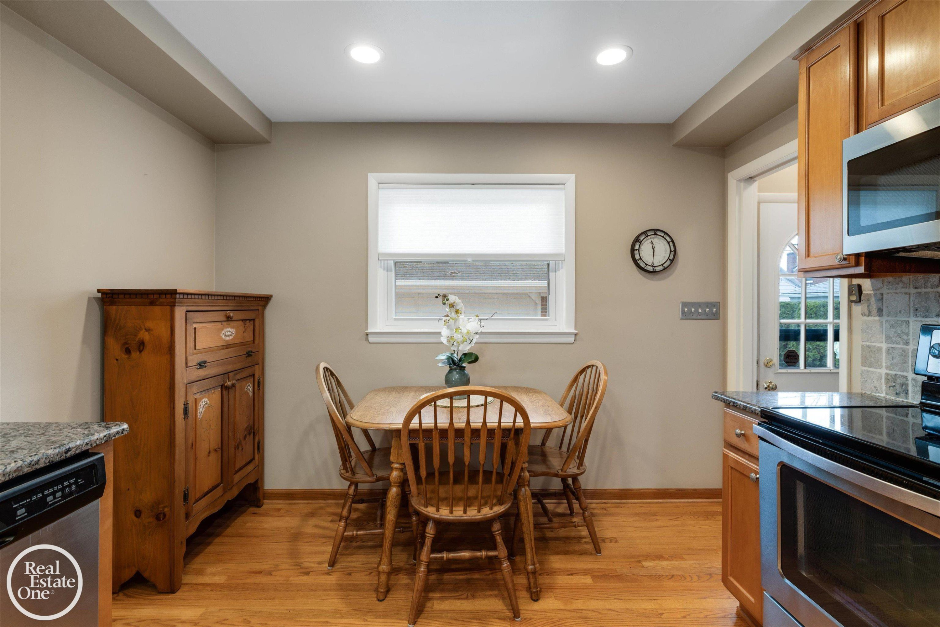 1713 Aline Drive, Grosse Pointe Woods, MI 48236 — Photo 12