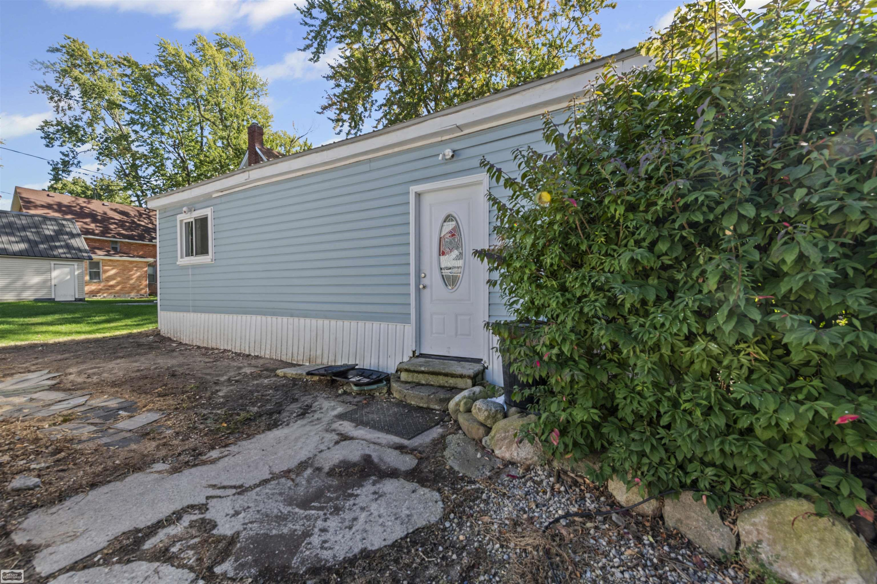 3905 Sheldon Road, MI 48419 — Photo 7