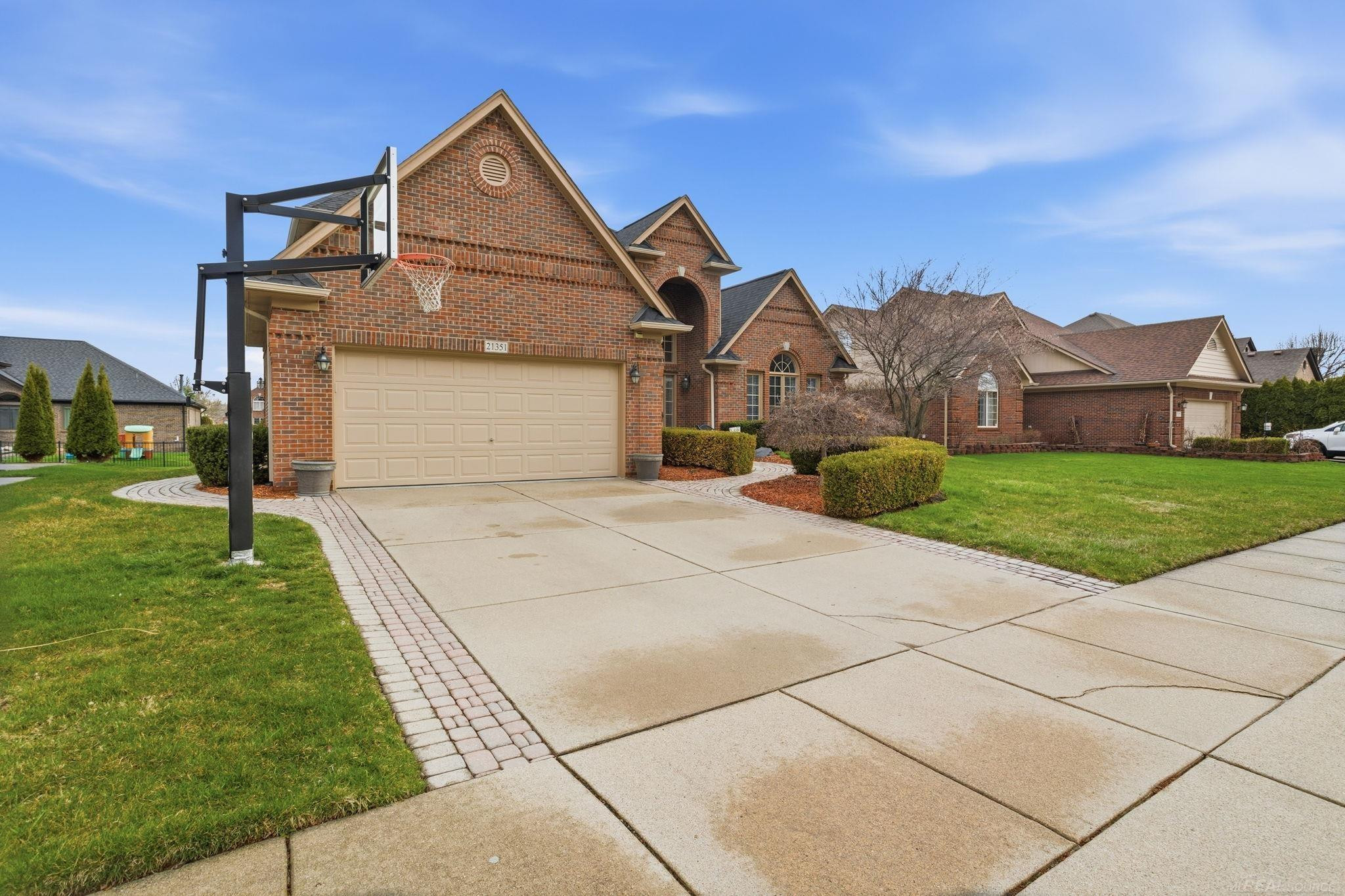 21351 Bunker Drive, Macomb, MI 48042 — Photo 2
