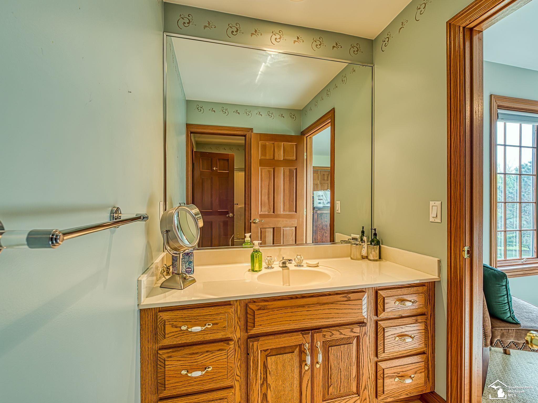 5535 E Dartmoor Drive, Monroe, MI 48161 — Photo 8