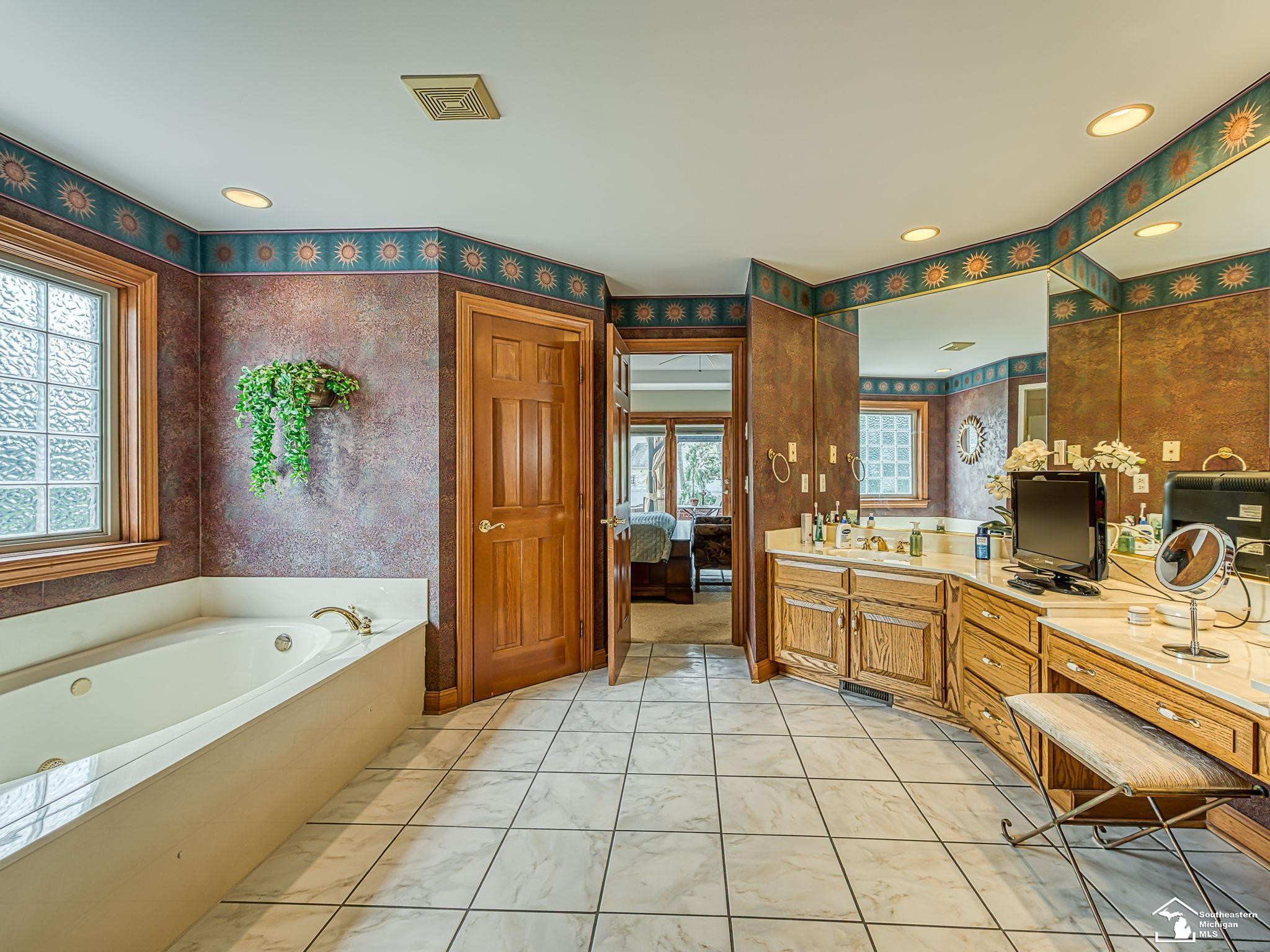 5535 E Dartmoor Drive, Monroe, MI 48161 — Photo 21