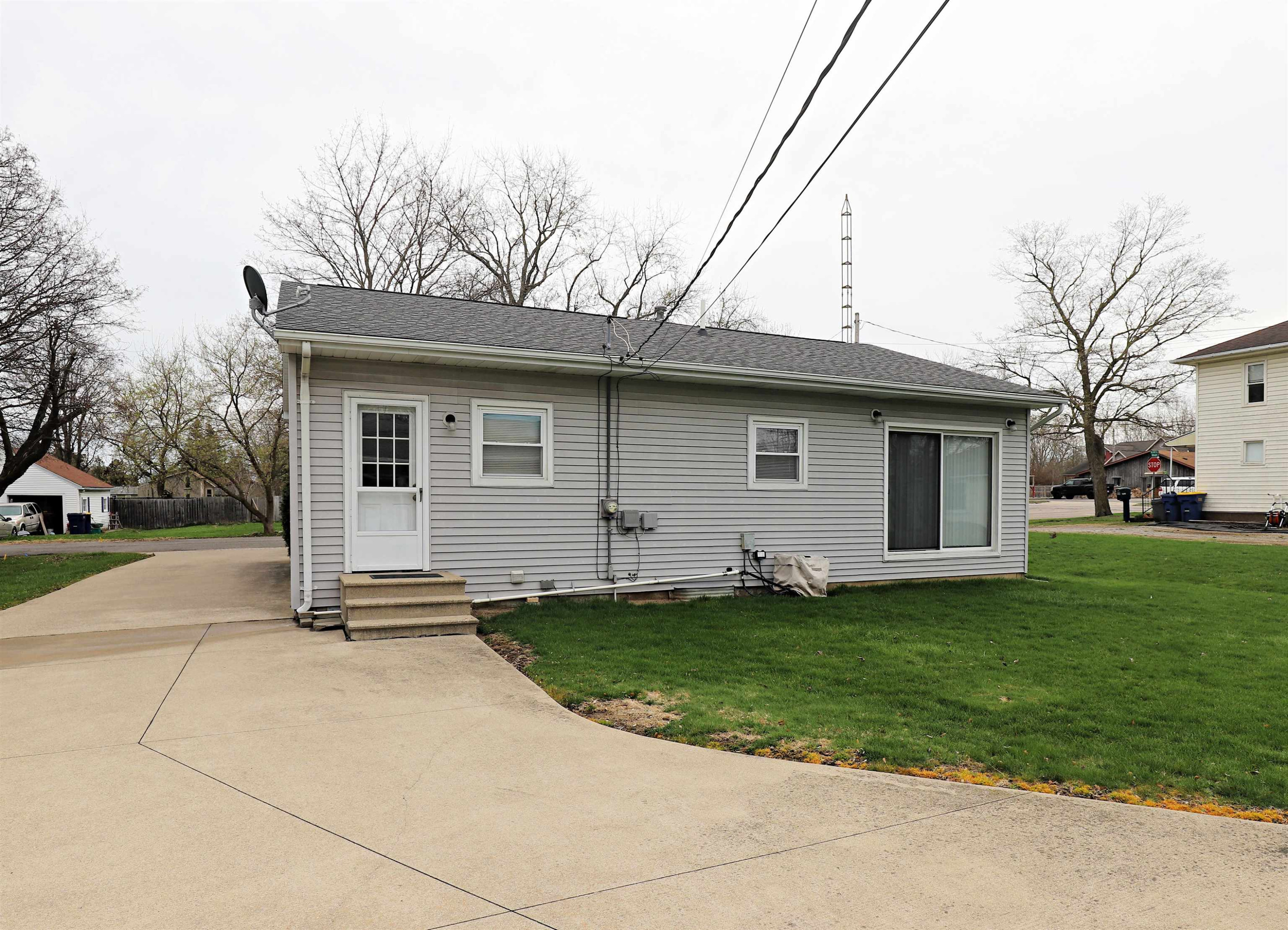 312 S Brady Street, Corunna, MI 48817 — Photo 23