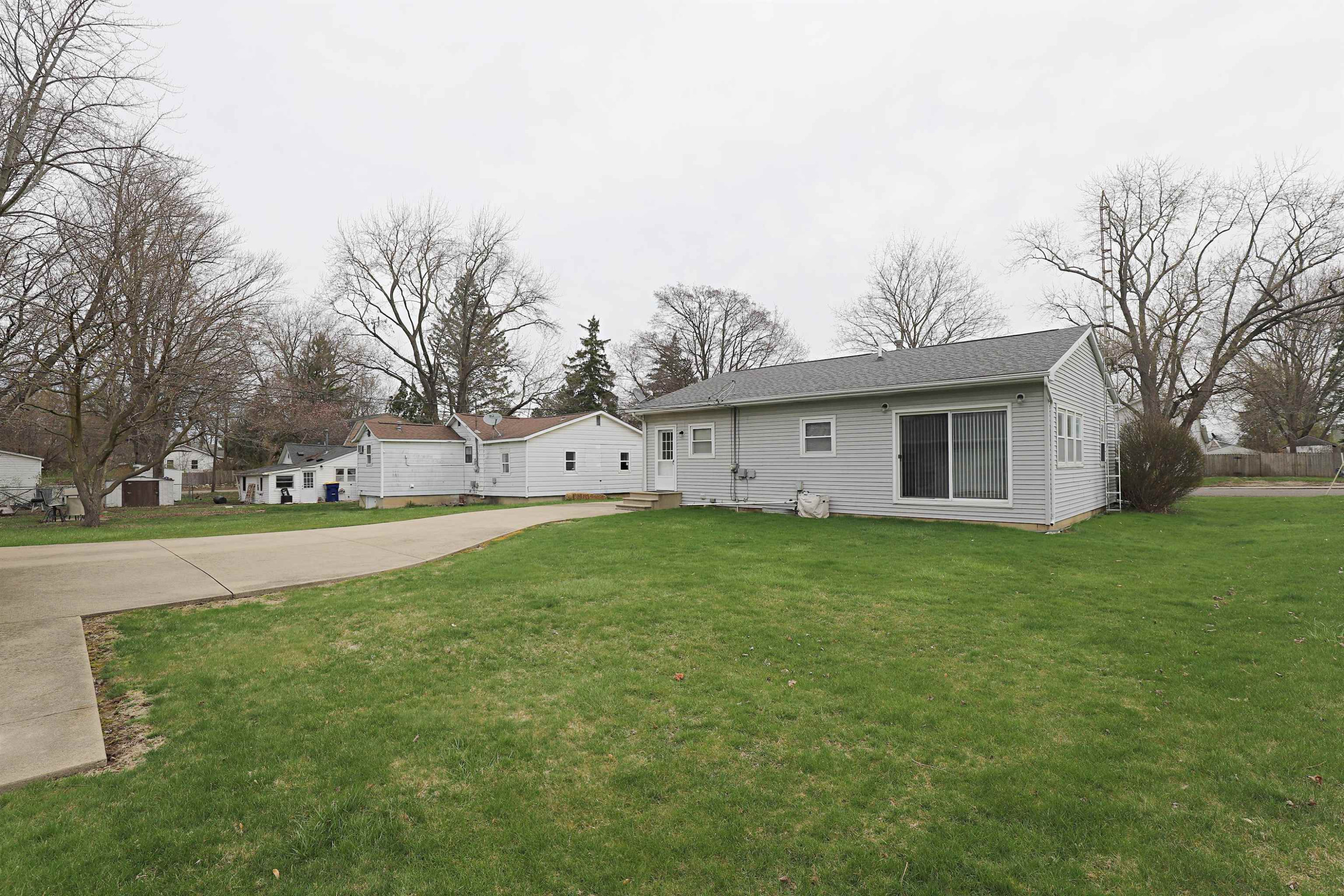 312 S Brady Street, Corunna, MI 48817 — Photo 24