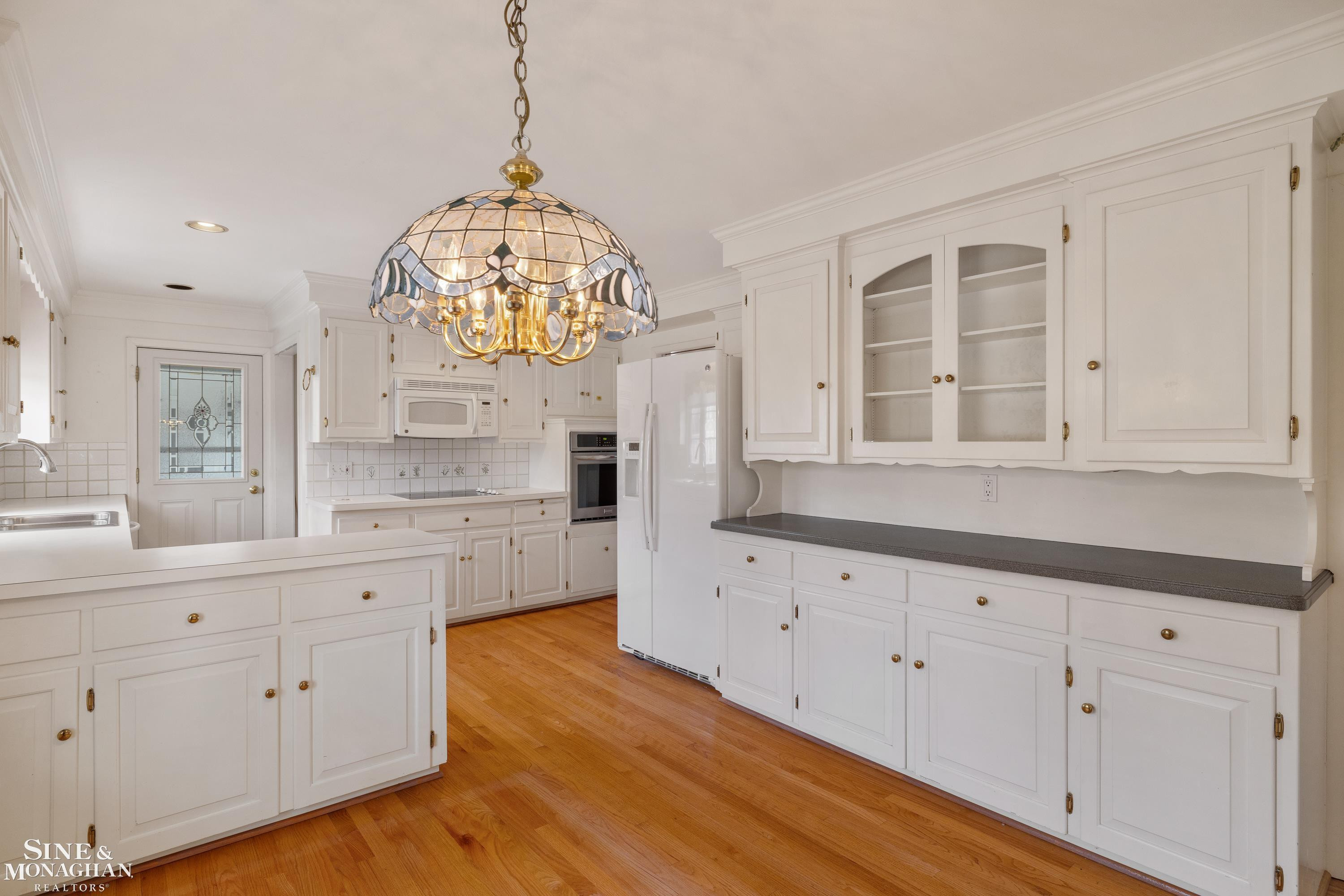 72 S Duval Road, Grosse Pointe Shores, MI 48236 — Photo 11