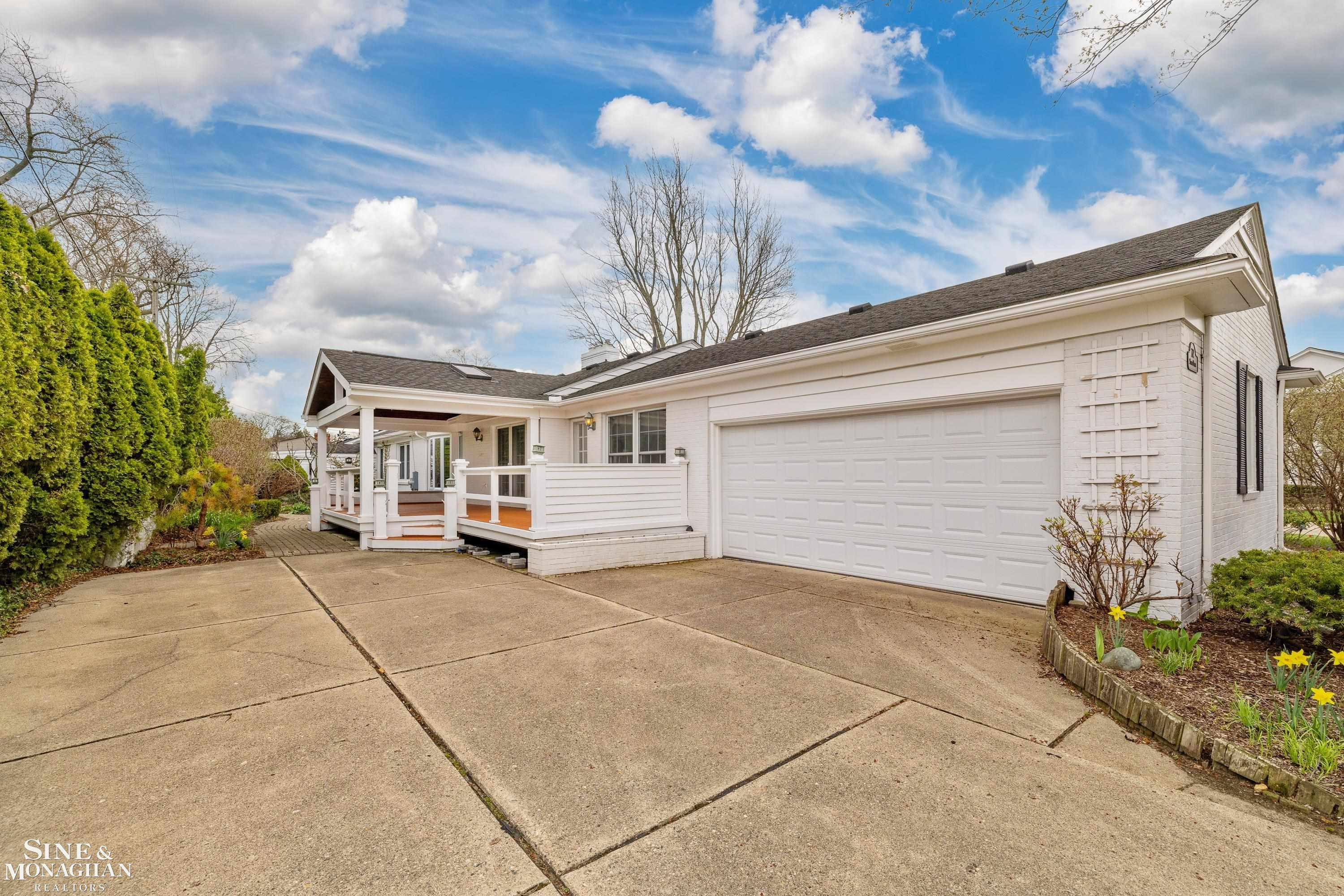 72 S Duval Road, Grosse Pointe Shores, MI 48236 — Photo 38