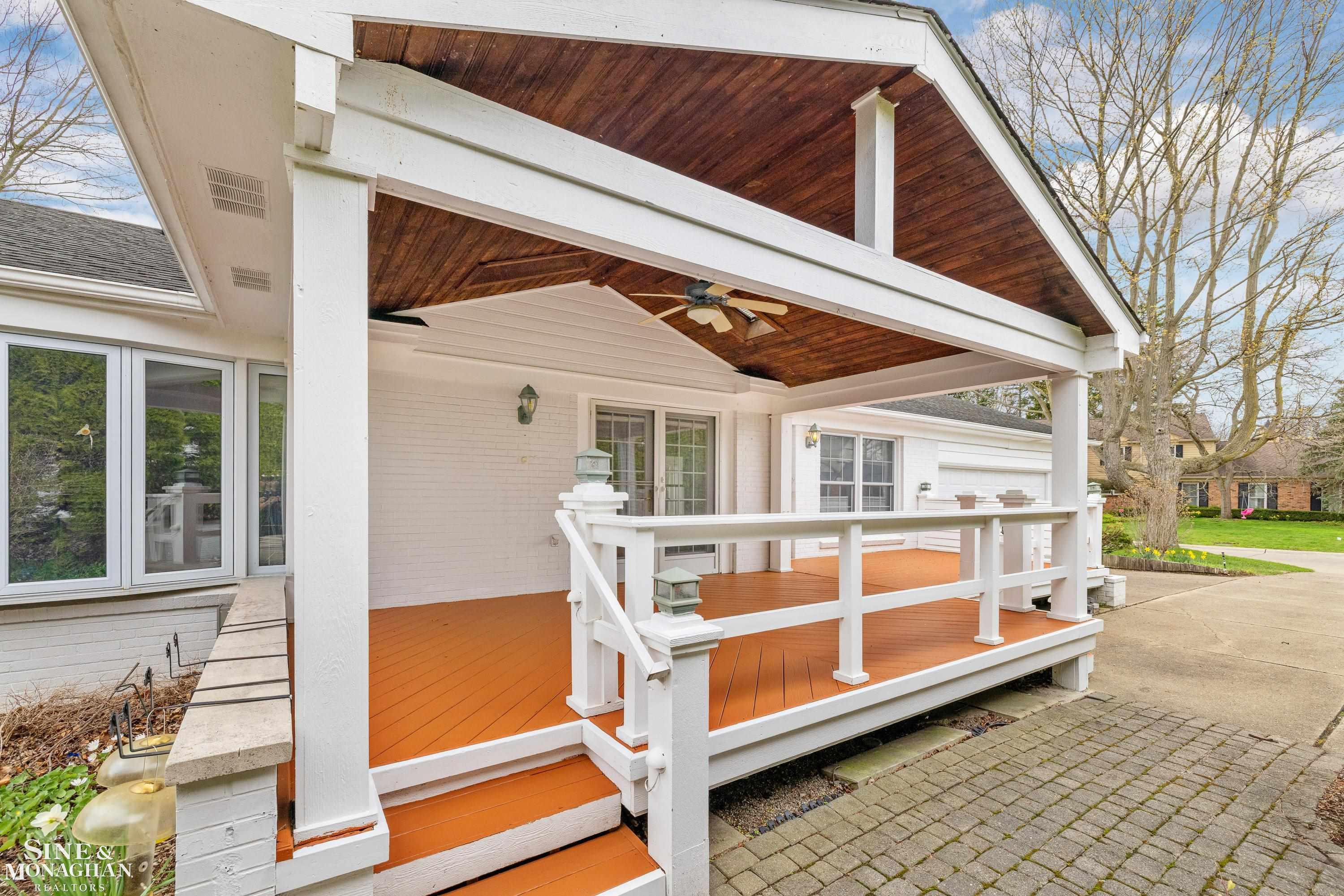 72 S Duval Road, Grosse Pointe Shores, MI 48236 — Photo 42