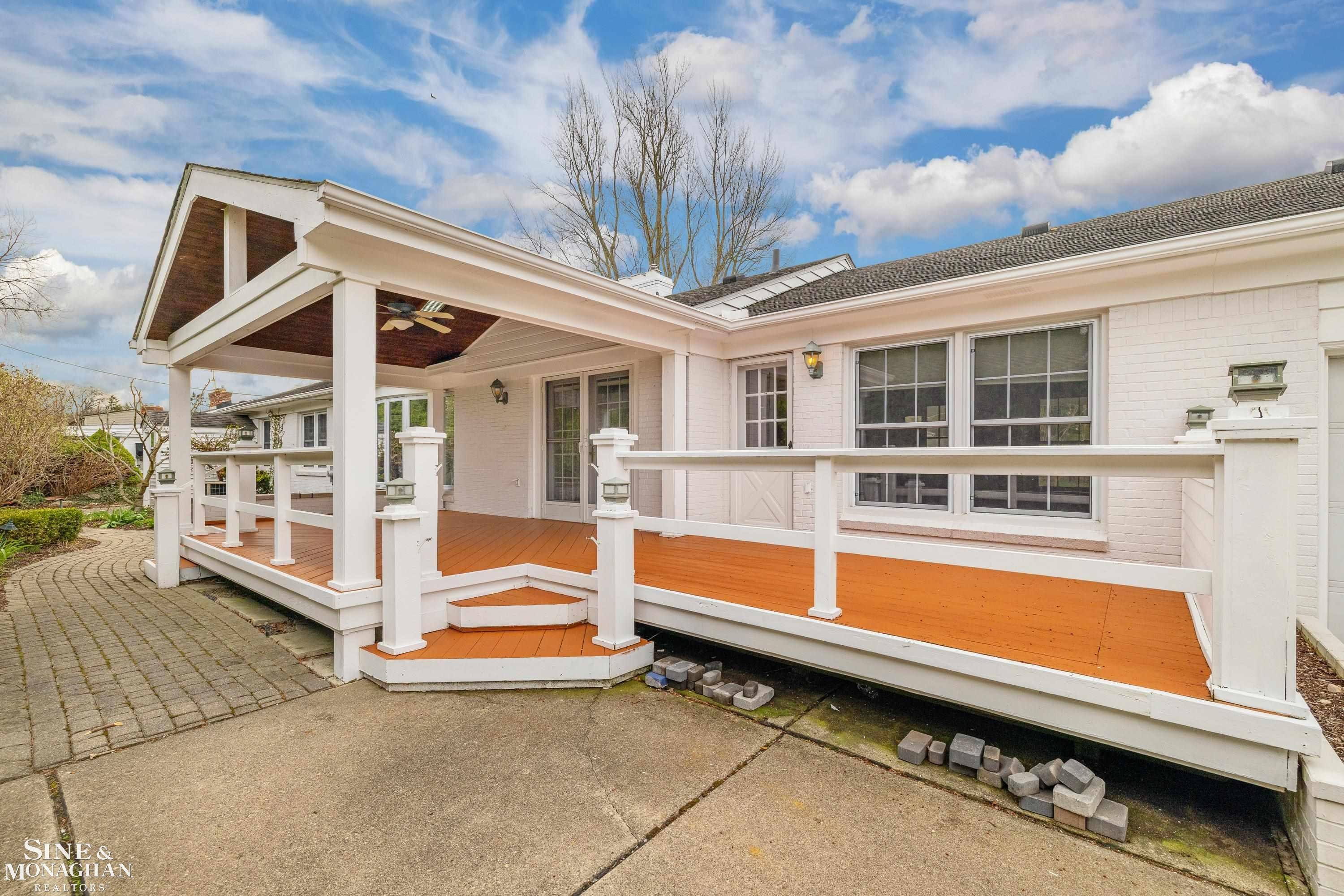 72 S Duval Road, Grosse Pointe Shores, MI 48236 — Photo 43