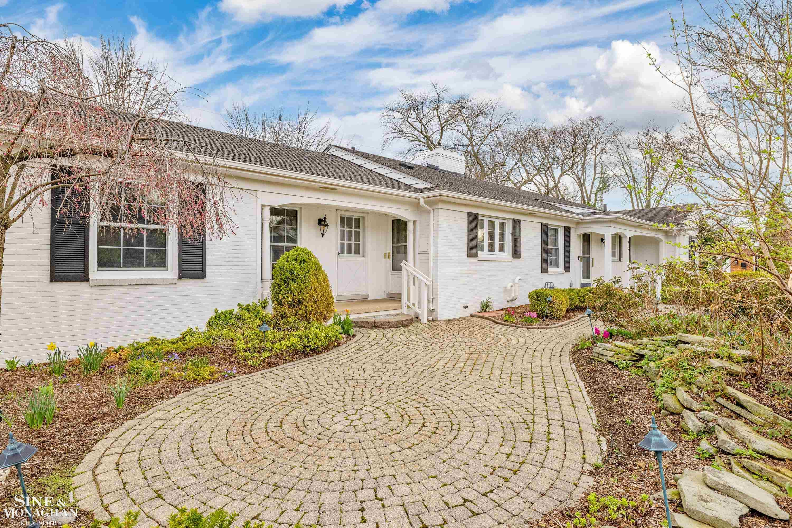 72 S Duval Road, Grosse Pointe Shores, MI 48236 — Photo 46