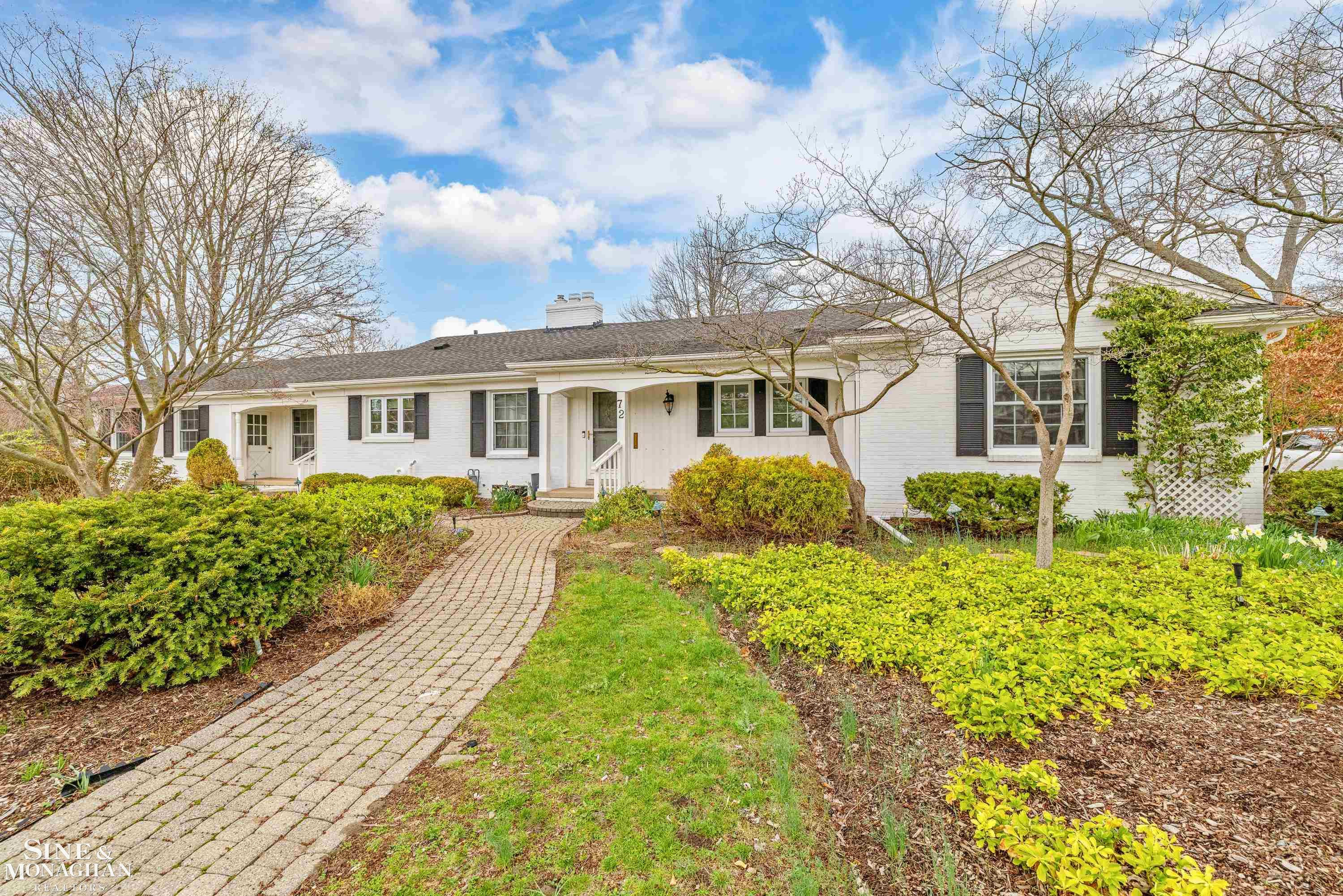72 S Duval Road, Grosse Pointe Shores, MI 48236 — Photo 48