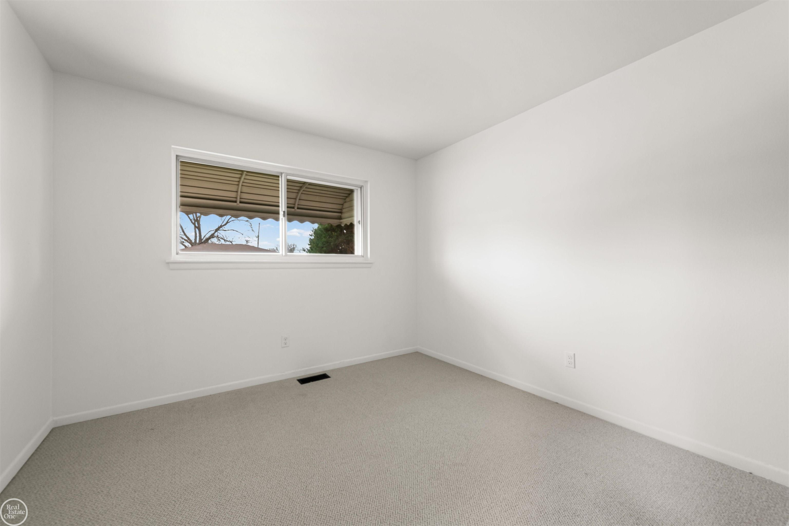 26627 Norma Street, Warren, MI 48089 — Photo 18