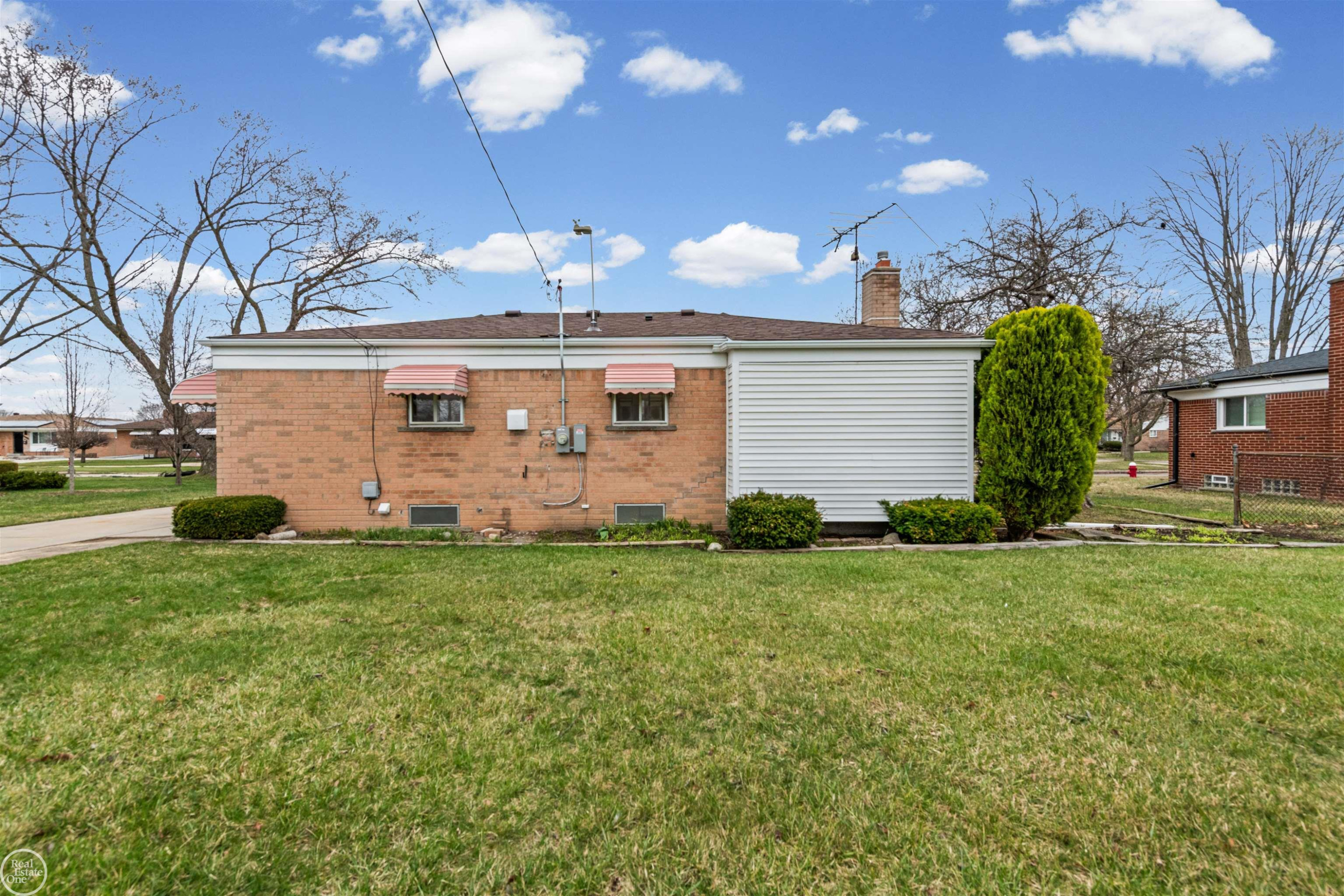 26627 Norma Street, Warren, MI 48089 — Photo 32