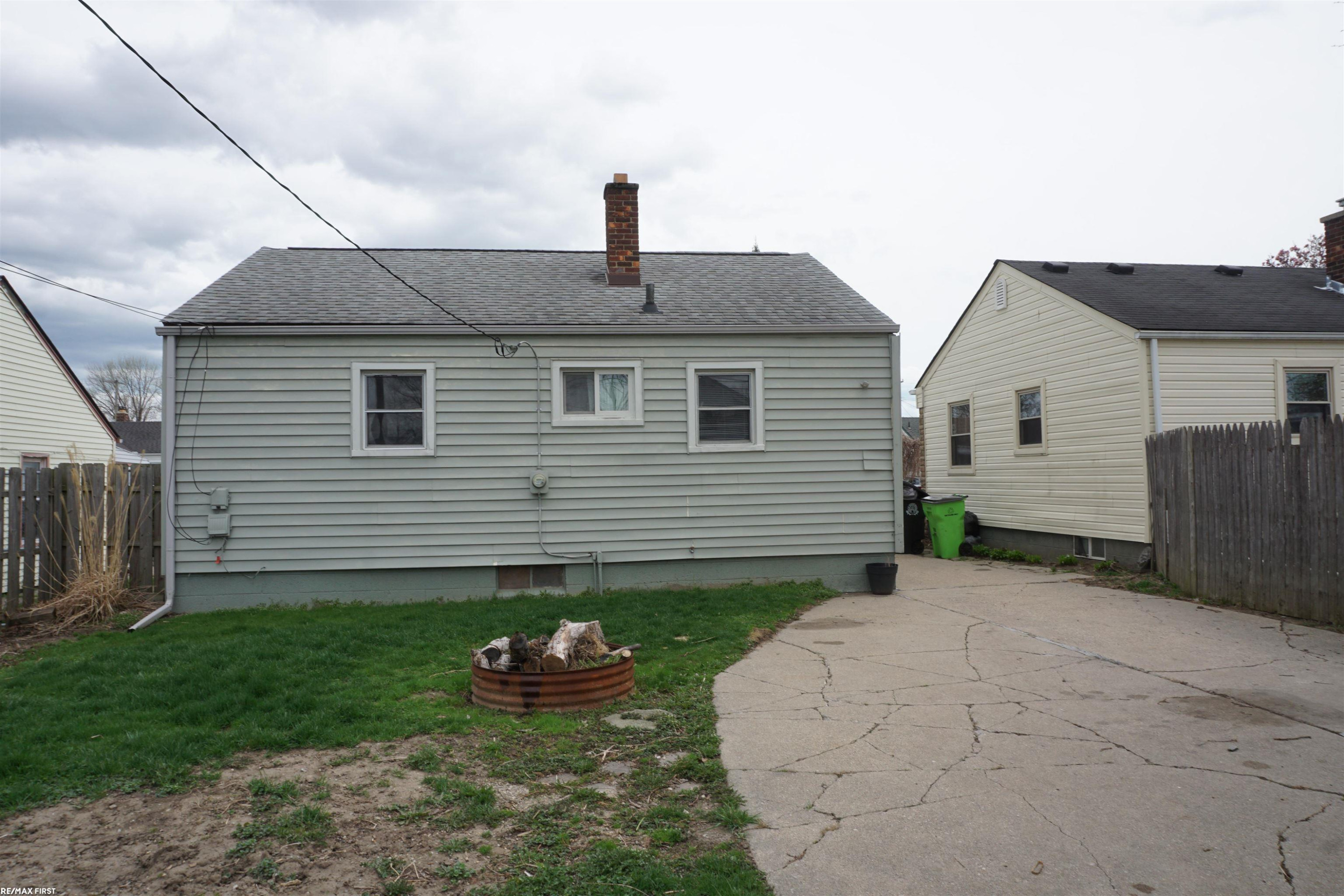25287 Leach Street, Roseville, MI 48066 — Photo 3