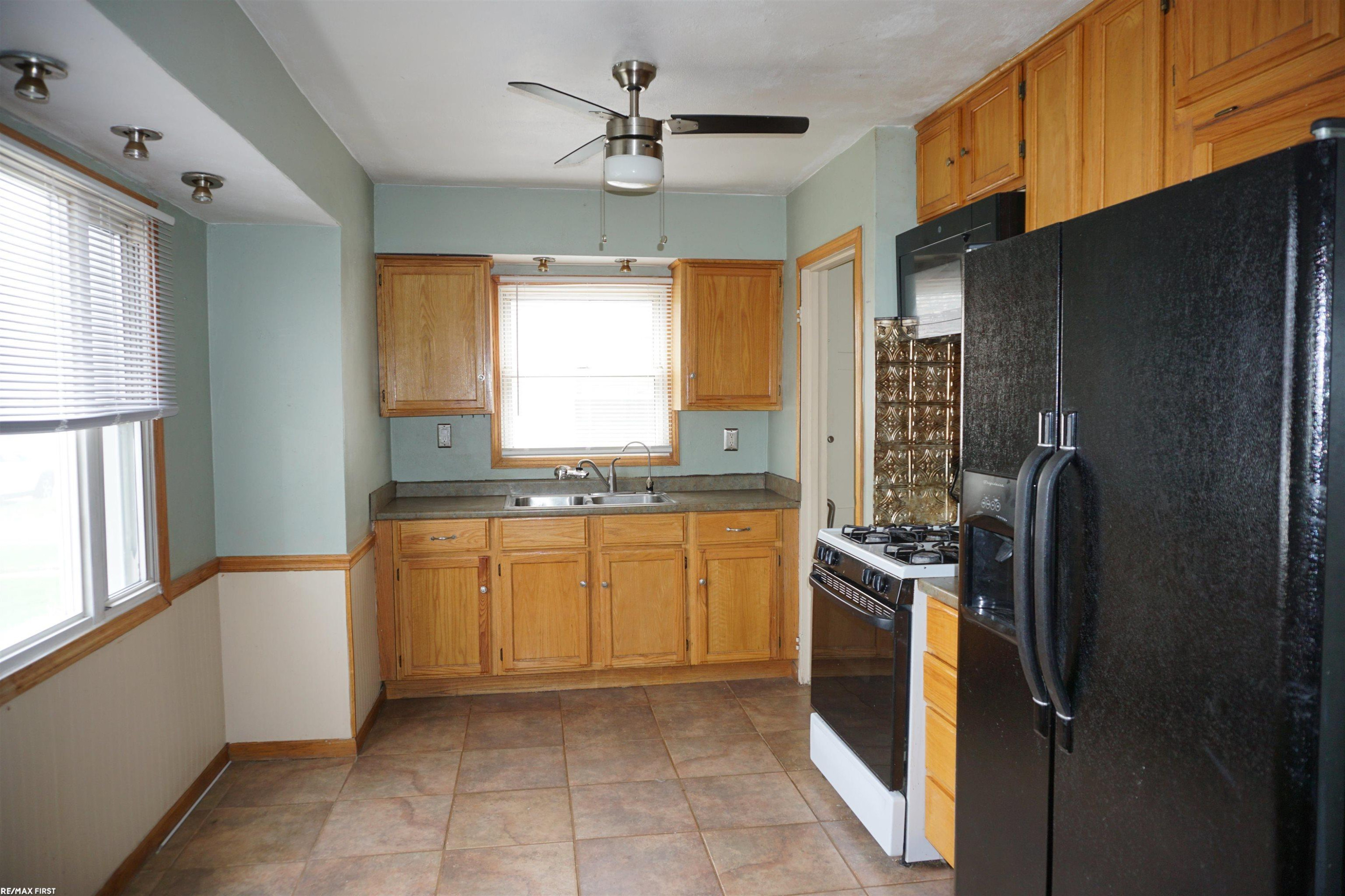 25287 Leach Street, Roseville, MI 48066 — Photo 4